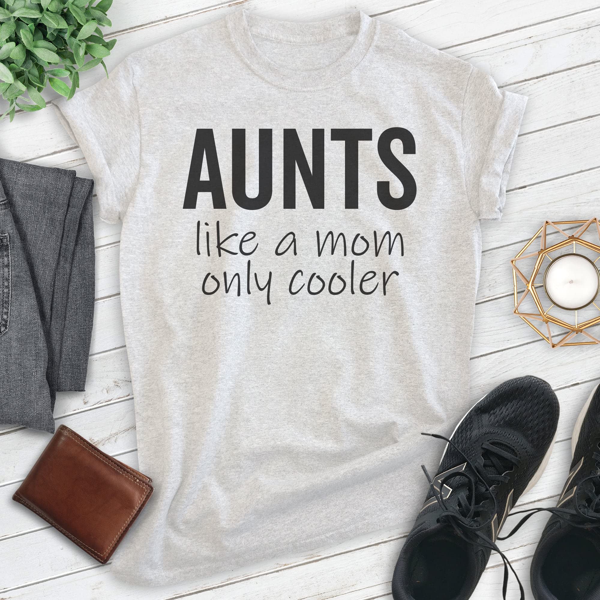 EVERTREE CLOTHING Cool Aunt T-Shirt - Funny Unisex Women's Shirt for Aunts & Auntie - Perfect Gift for Mother's Day, Birthday & Family Reunions - Great for Casual Wear, Gifts & Special Occasions