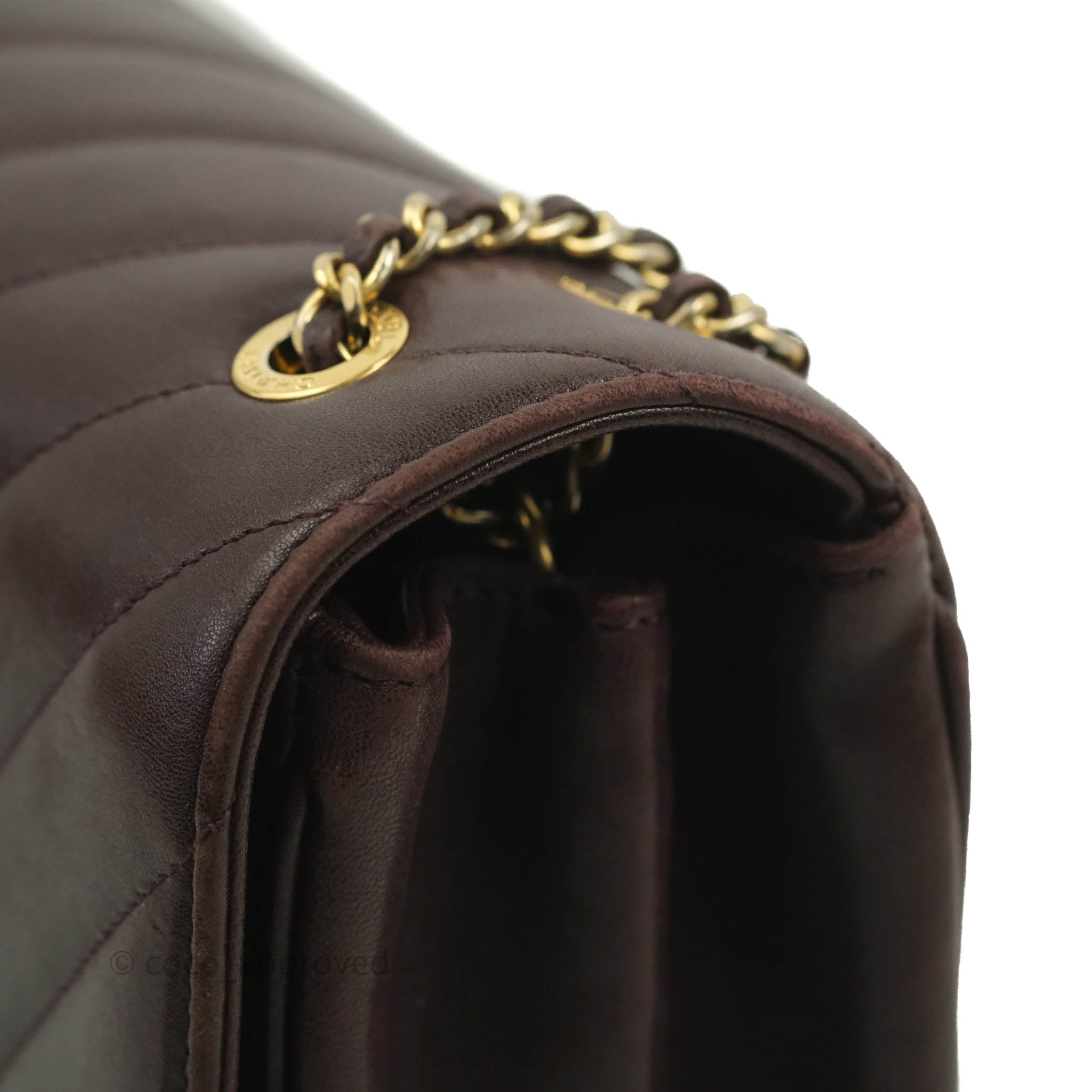 Chanel CC Signature Flap Bag in Diagonal Burgundy Calfskin with Aged Gold Hardware - Luxury Crossbody Purse for Women, Perfect for Date Night & Special Occasions