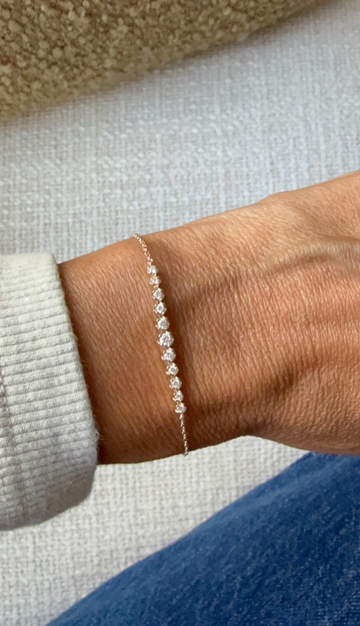 Graduated Diamond Crown Prong Bracelet - Elegant 14K Gold Tennis Bracelet for Women, Perfect for Weddings, Anniversaries & Special Occasions