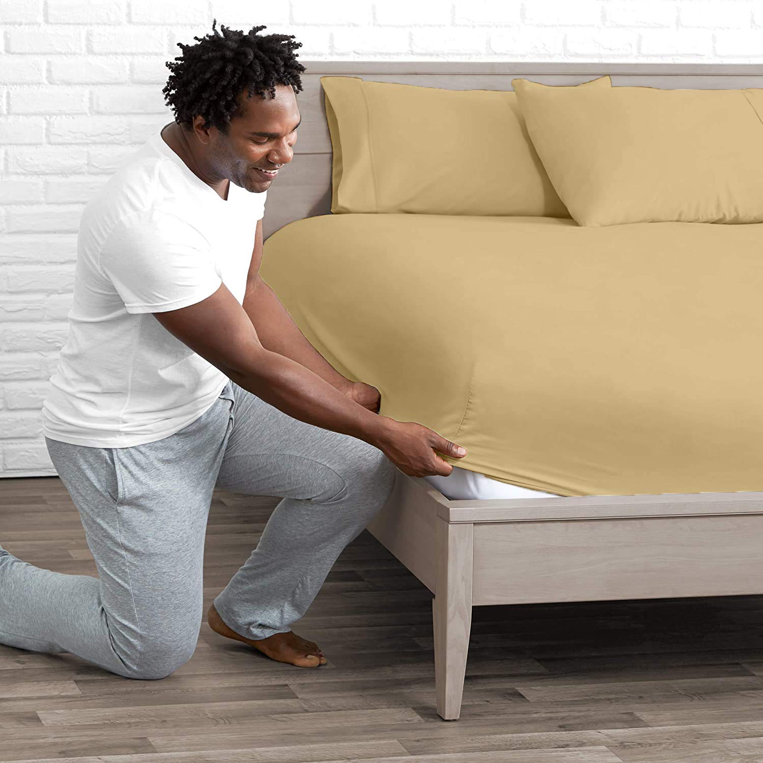 1 Queen Fitted Sheet - 100% Organic Cotton Deep Pocket Fitted Sheet, Soft Hotel Quality 800 Thread Count, Premium Breathable Queen Size Fitted Sheet for Beds Up to 16