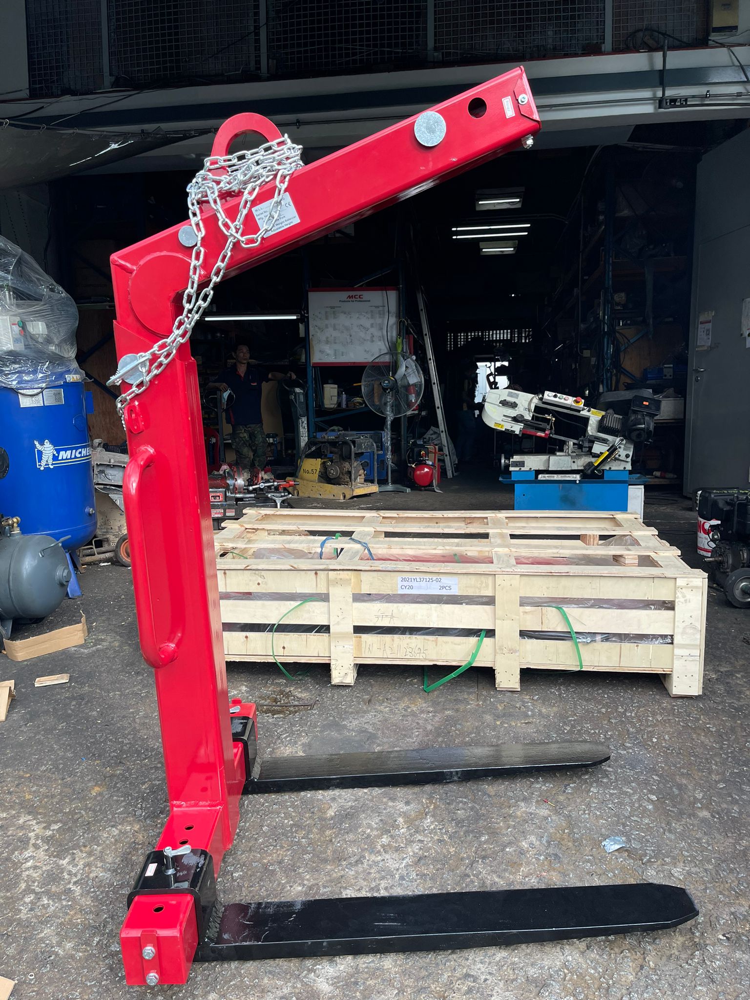 2 Ton Self-Balancing Pallet Fork Lifter - Aiko PT CY20 Model | Heavy-Duty Warehouse & Industrial Lifting Equipment for 1M Length Pallets | Perfect for Loading Docks, Construction Sites & Logistics Operations