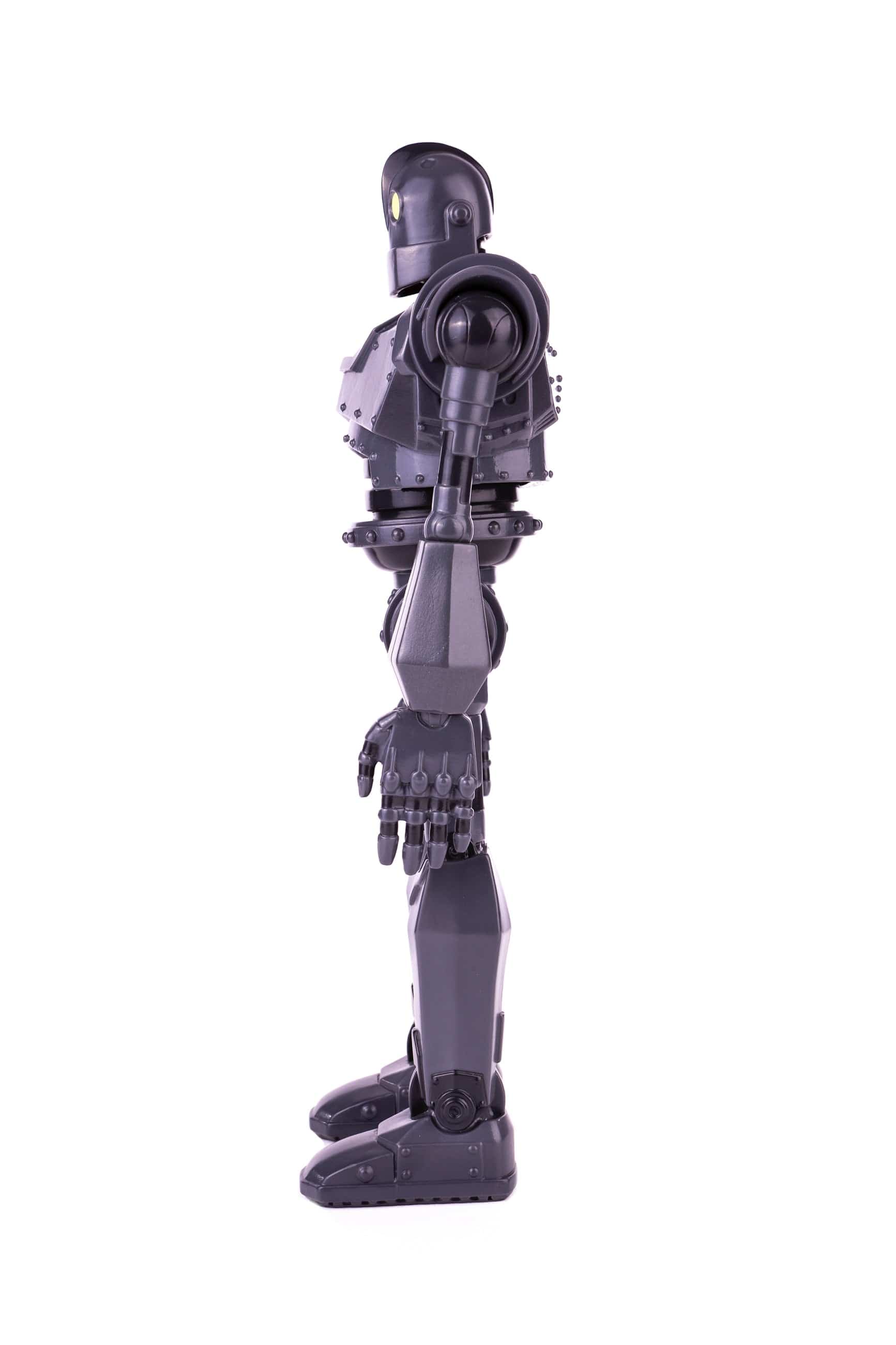 Iron Giant Soft Vinyl Figure - Collectible Movie Character Statue for Display & Gifts - Perfect for Anime Fans, Home Decor, and Office Desk Showcase