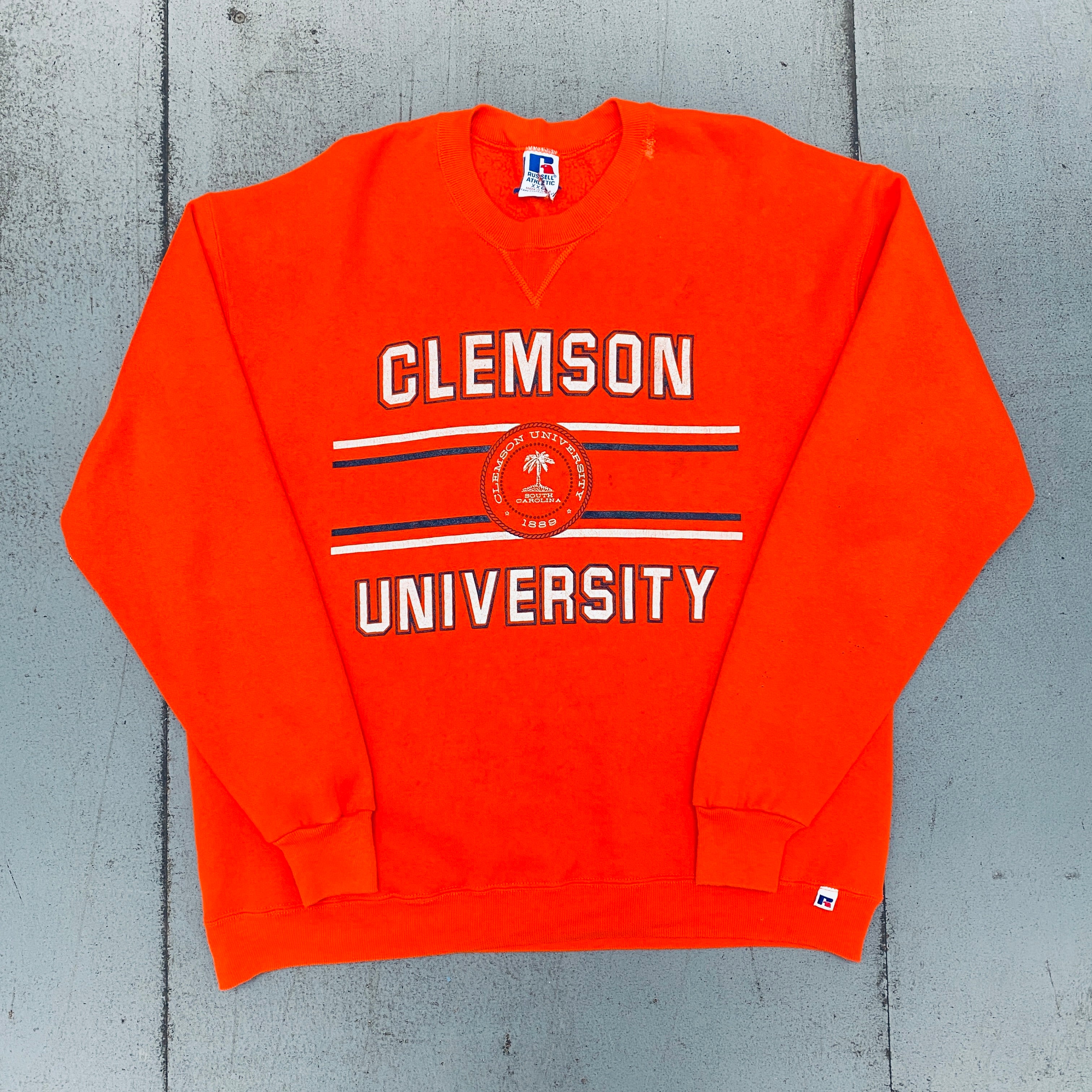 1990s Clemson Tigers Russell Athletic University Seal Graphic Sweatshirt XL | Vintage College Football Apparel for Game Day & Fan Collection