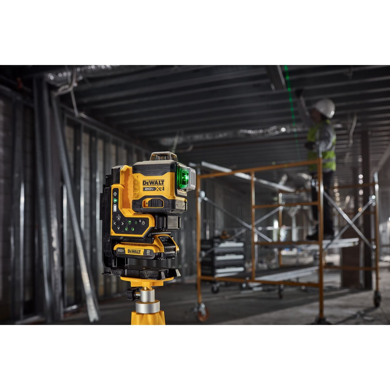 DEWALT DCLE34035D1 20V MAX XR Remote Control 360 Degree Line Laser Level Kit - Perfect for Construction, Renovation and DIY Home Improvement Projects