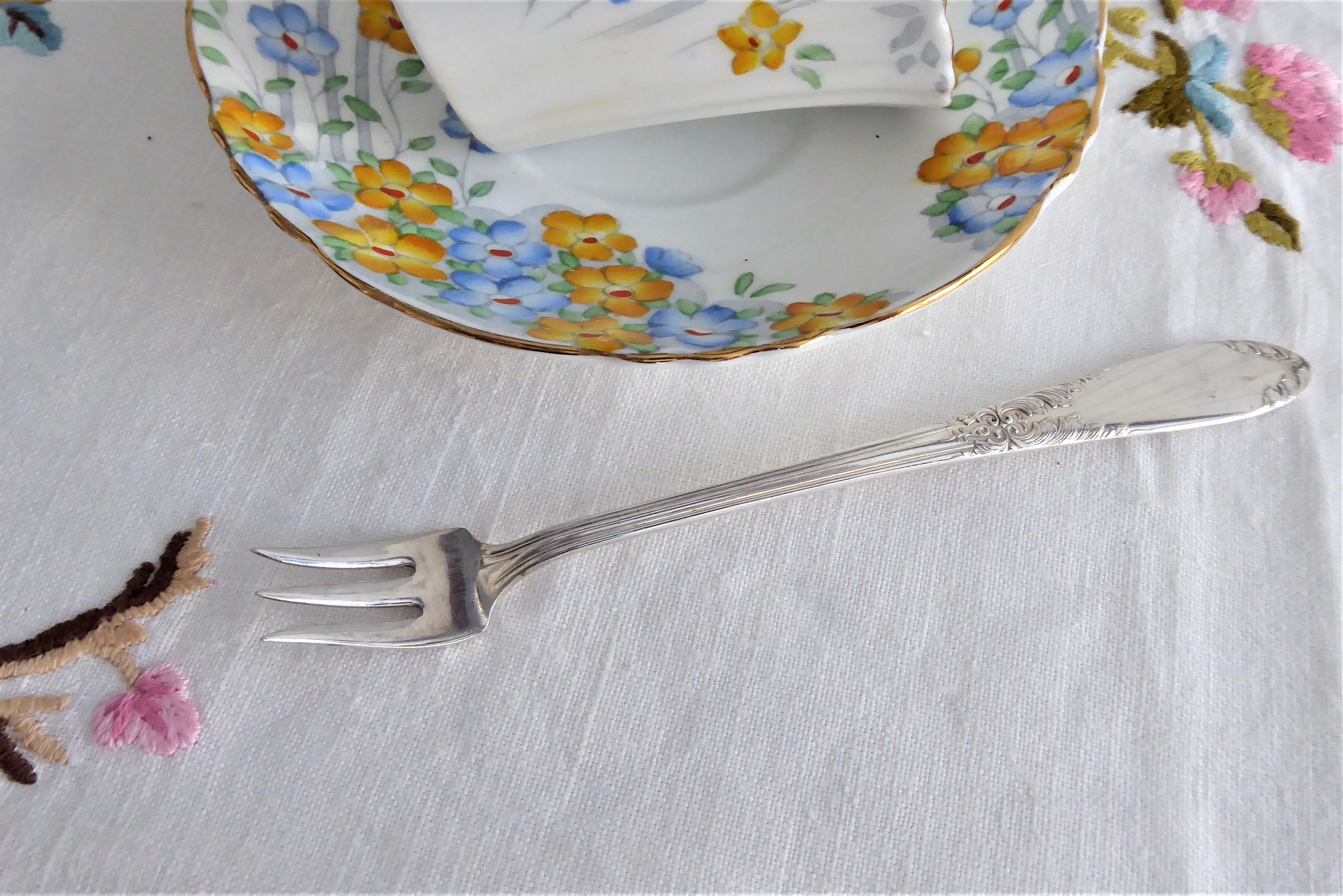 Vintage King Edward Cocktail & Seafood Fork - Sterling Silver (1936-1951) - No Monograms - Perfect for Pickles, Oysters & Elegant Dining