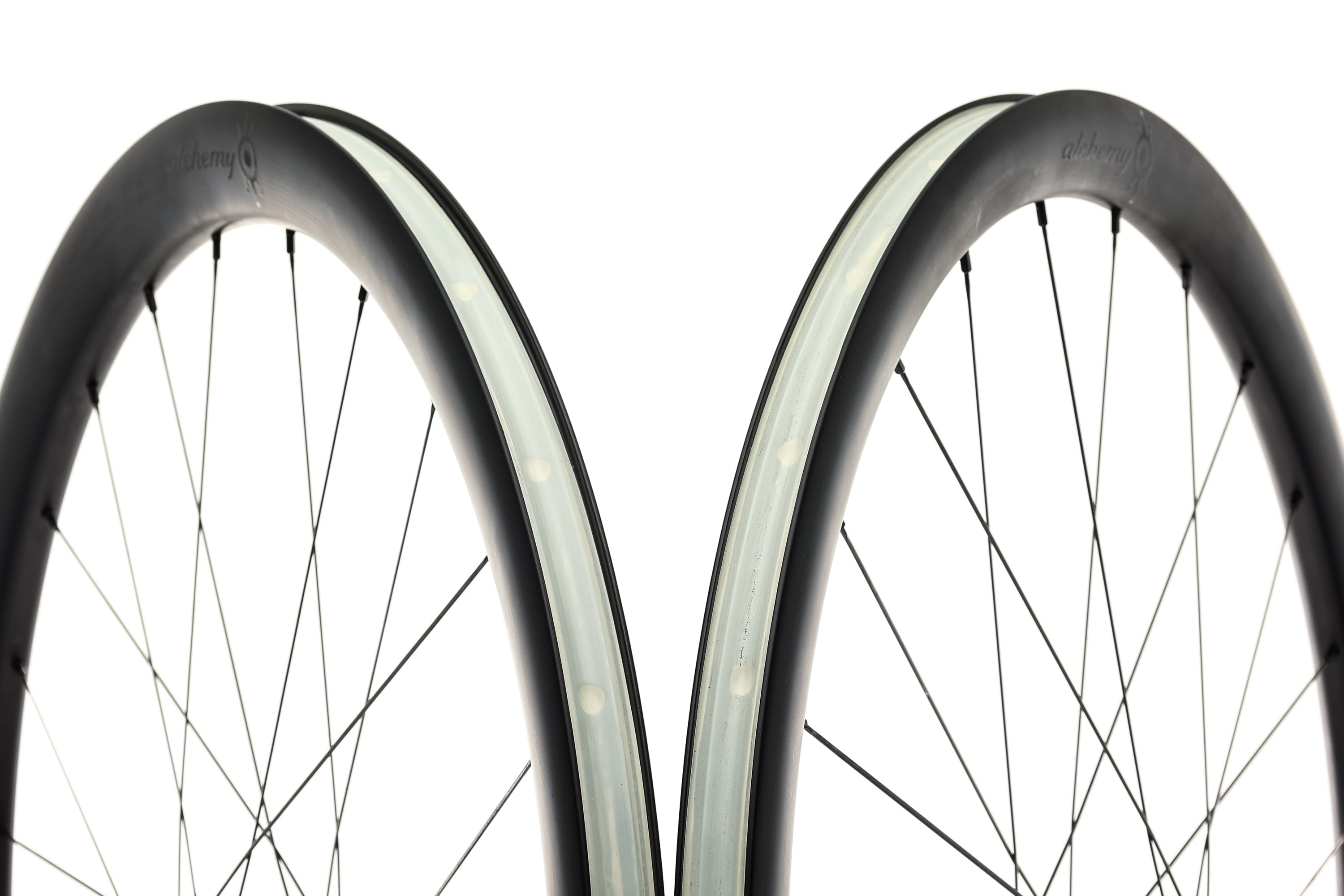Premium Alchemy Carbon Road Disc Wheelset with DT Swiss 240s Hubs - Tubeless 700c Wheels for High-Performance Cycling & Racing