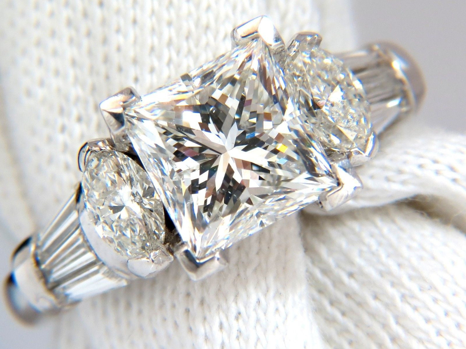 GIA Certified 4.77 Carat Princess Cut Diamond Engagement Ring - G/SI1 Platinum Setting - Perfect for Proposals, Anniversaries & Special Occasions