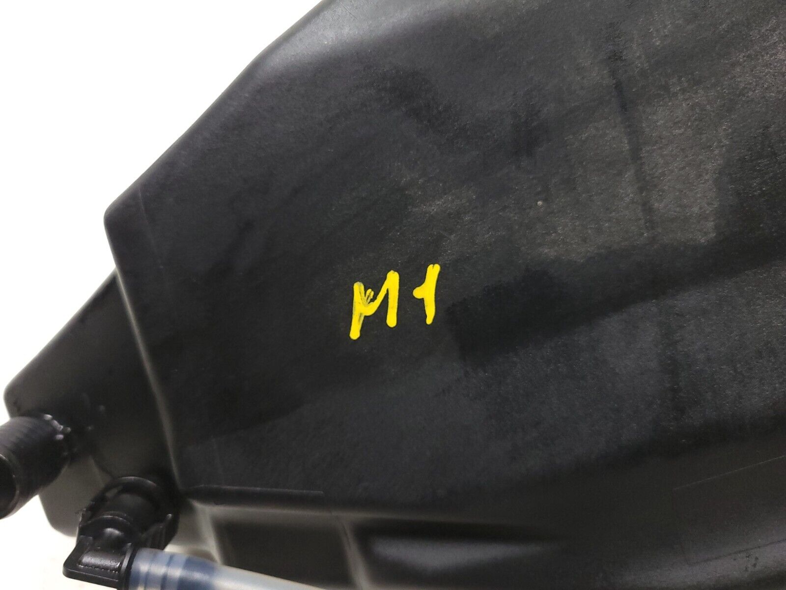 Genuine OEM BMW K1200R K1200 Oil Tank 7674843 10 - Replacement Part for 2005-2008 BMW Motorcycles | Perfect for Engine Maintenance & Oil System Repairs