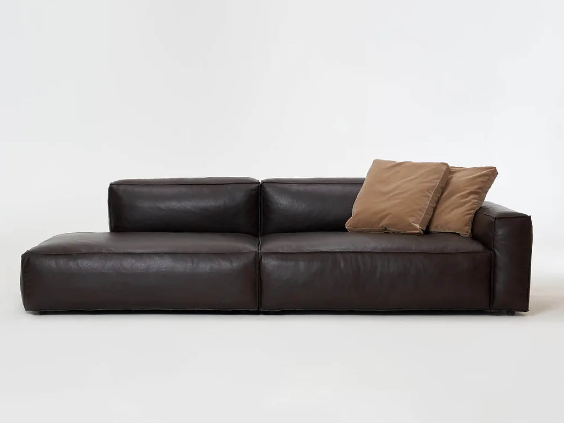 Comfortable Baker Chaise Sofa - Modern Upholstered Sectional Couch for Living Room, Lounge & Home Decor - Perfect for Relaxing, Entertaining & Small Spaces