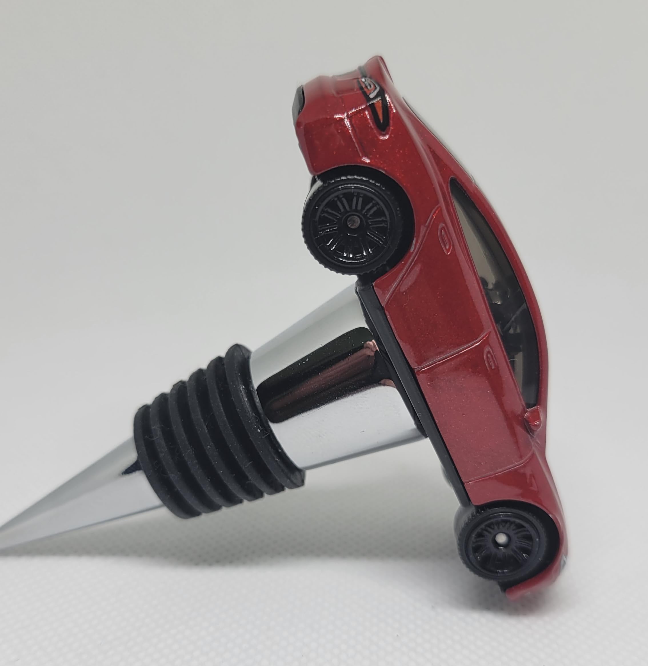 Premium Tesla Model Y Wine Bottle Stopper - Unique Gift for Tesla Model S Owners - Bar & Wine Accessories for Parties, Road Trips & Home Entertaining