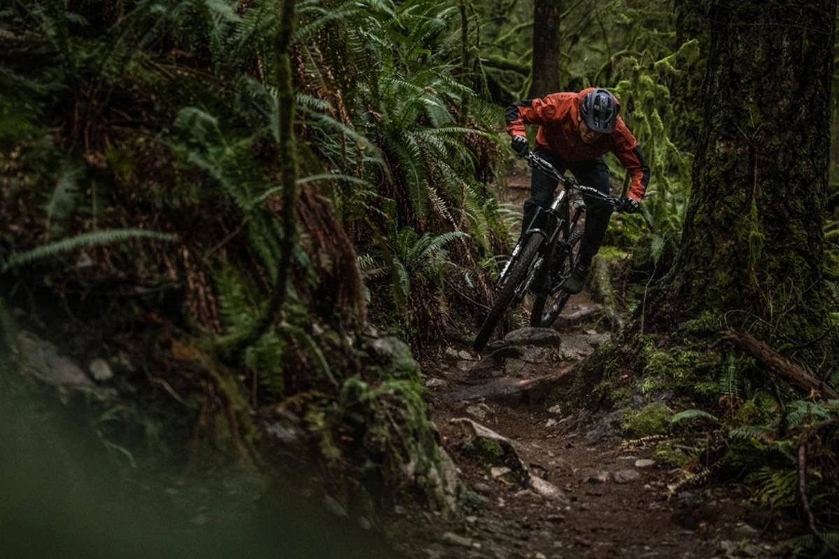 Fluid VLT C3 140 2024 - High-Performance Mountain Bike Fork for Trail & Enduro Riding | Perfect for Off-Road Adventures & Technical Descents