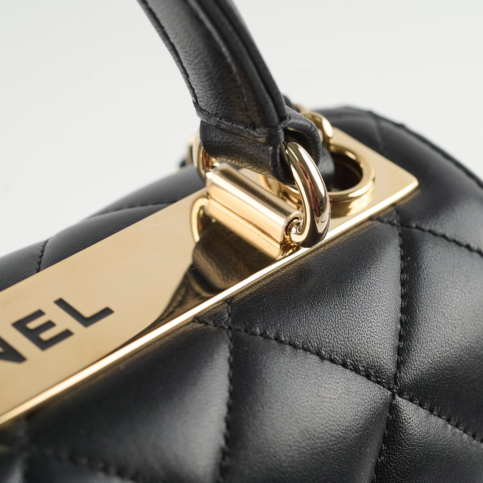 Chanel Trendy CC Small Black Leather Crossbody Bag for Women - Luxury Designer Handbag for Evening Out, Party & Special Occasions