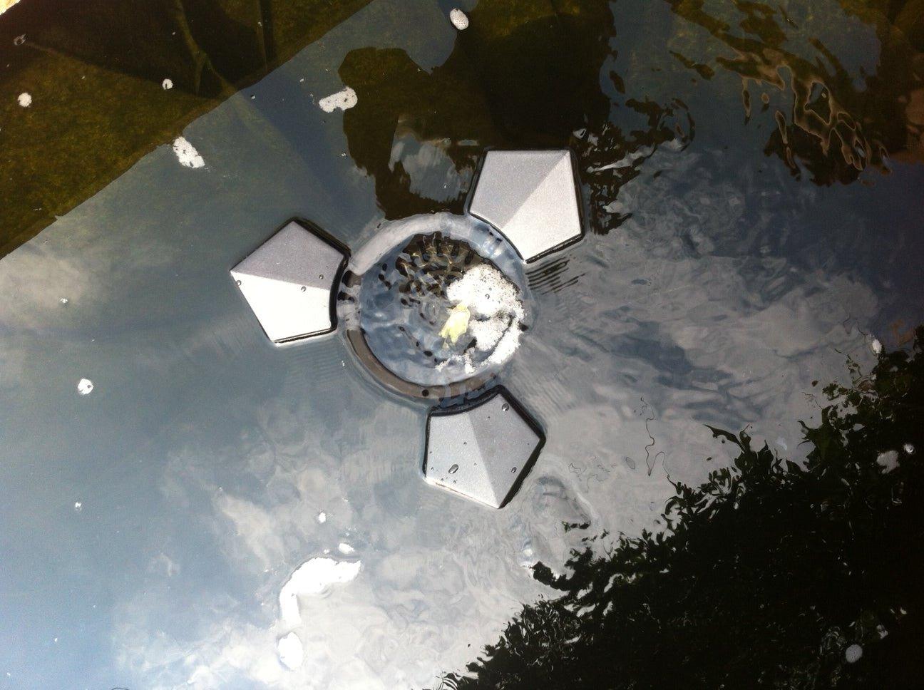 Pond Water Surface Skimmer SCL 3500 - 4200L/H Floating Pool Cleaner for Koi Ponds, Garden Ponds & Water Features - Efficient Debris Removal & Water Circulation