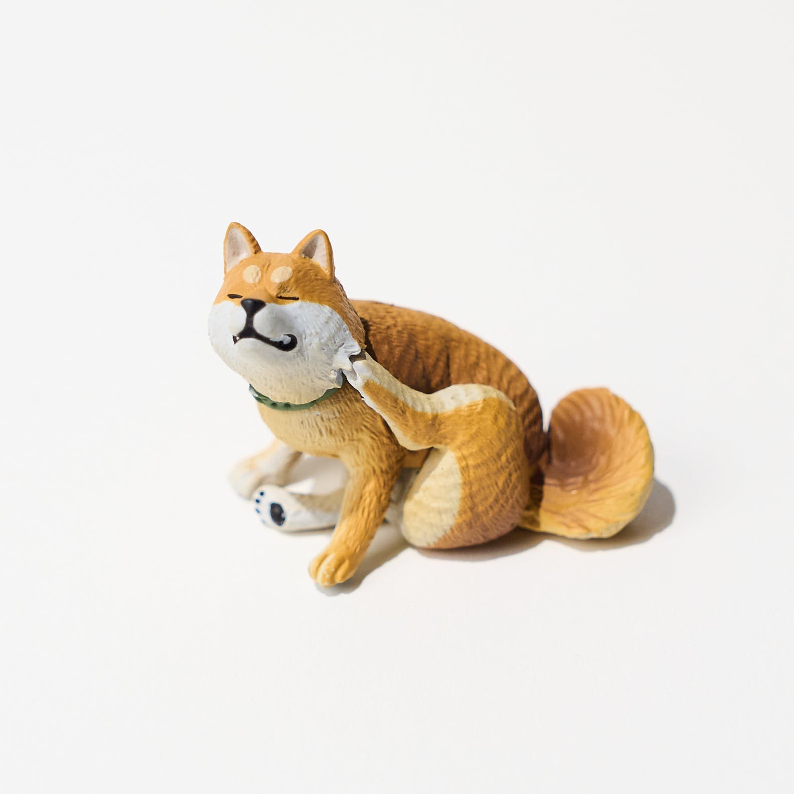 Itchy Dogs Gacha Capsule Toy - Fun Collectible Blind Box for Pet Lovers - Perfect for Surprise Gifts, Party Favors, and Display Collections