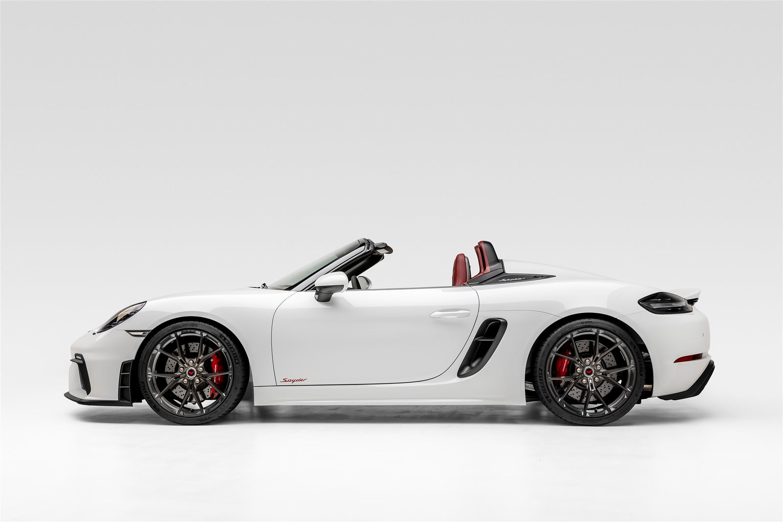 Porsche 718 Spyder VFA 103 Diecast Model Car - 1:18 Scale Collectible Toy for Adults & Kids - Perfect for Display, Gifts & Car Enthusiast Collections