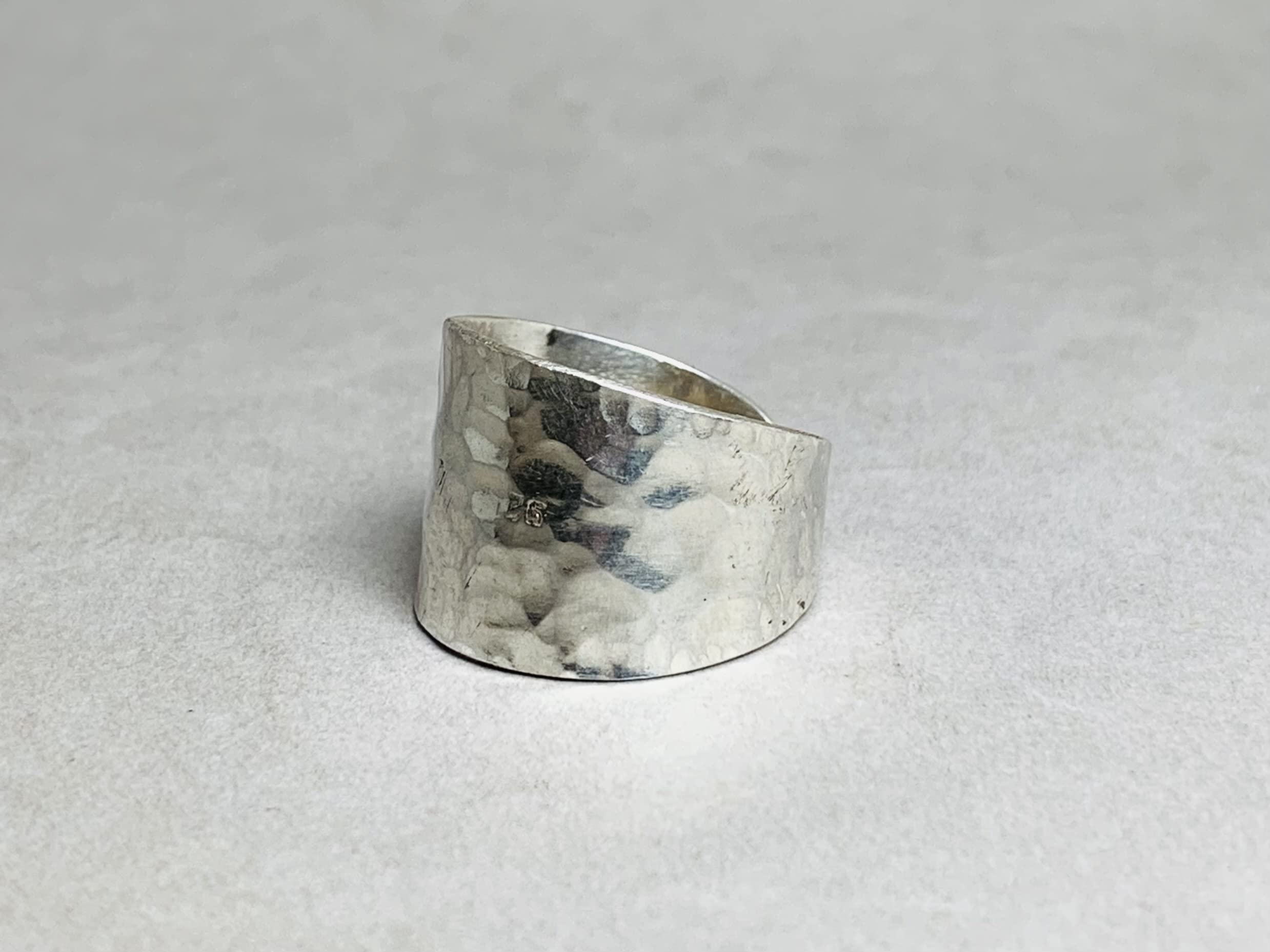 Hammered 925 Sterling Silver Adjustable Thumb Ring - Textured Statement Jewelry for Women & Men - Perfect for Boho, Gothic & Everyday Fashion