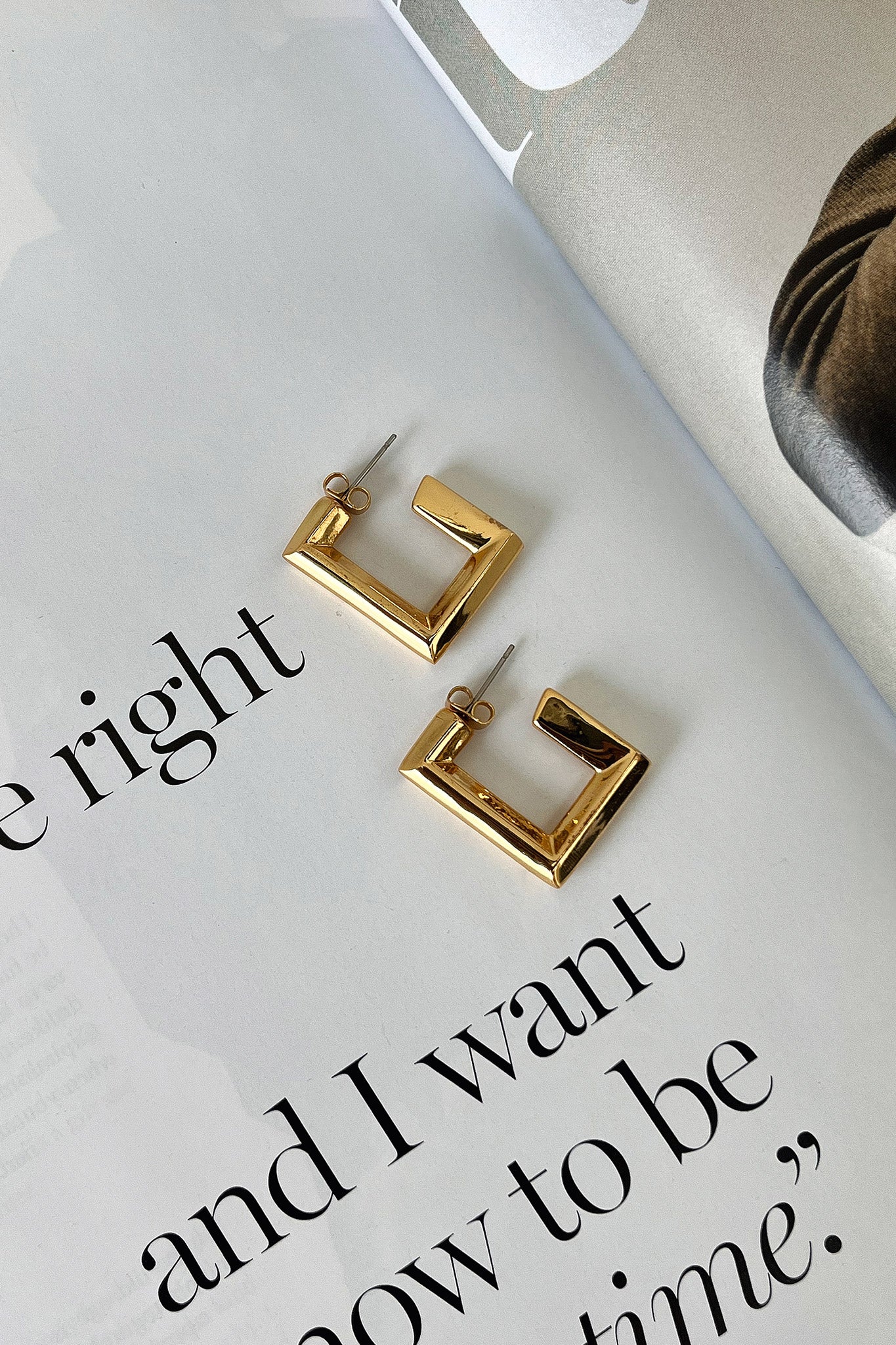 Albany Gold Earrings for Women - Elegant & Stylish Jewelry for Everyday Wear, Parties & Special Occasions