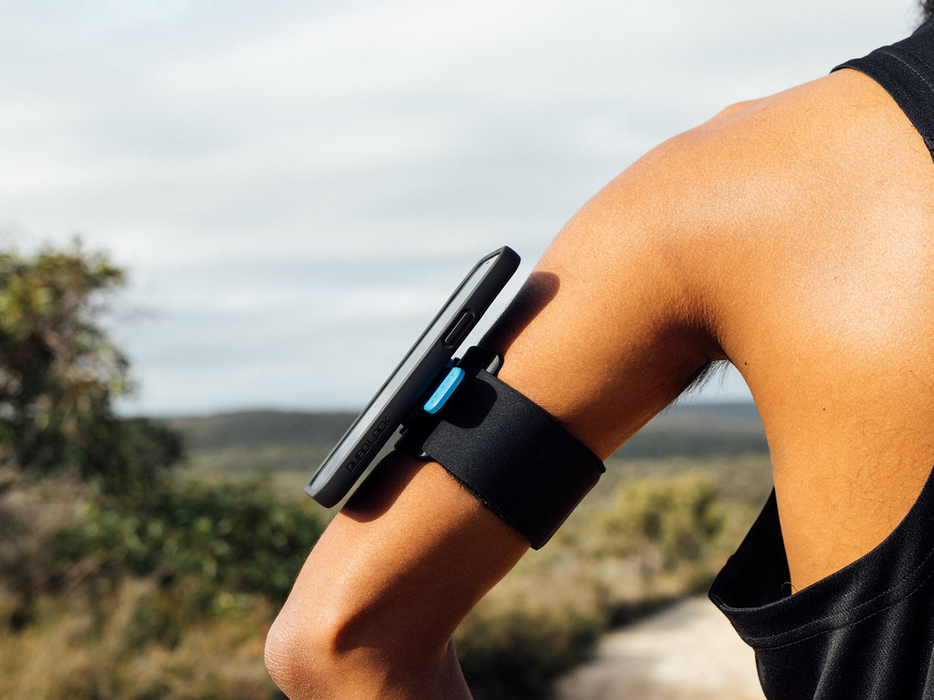 Running Armband for iPhone - Secure & Comfortable Phone Holder for Jogging, Workouts & Fitness - Perfect for Gym, Outdoor Sports & Active Lifestyle
