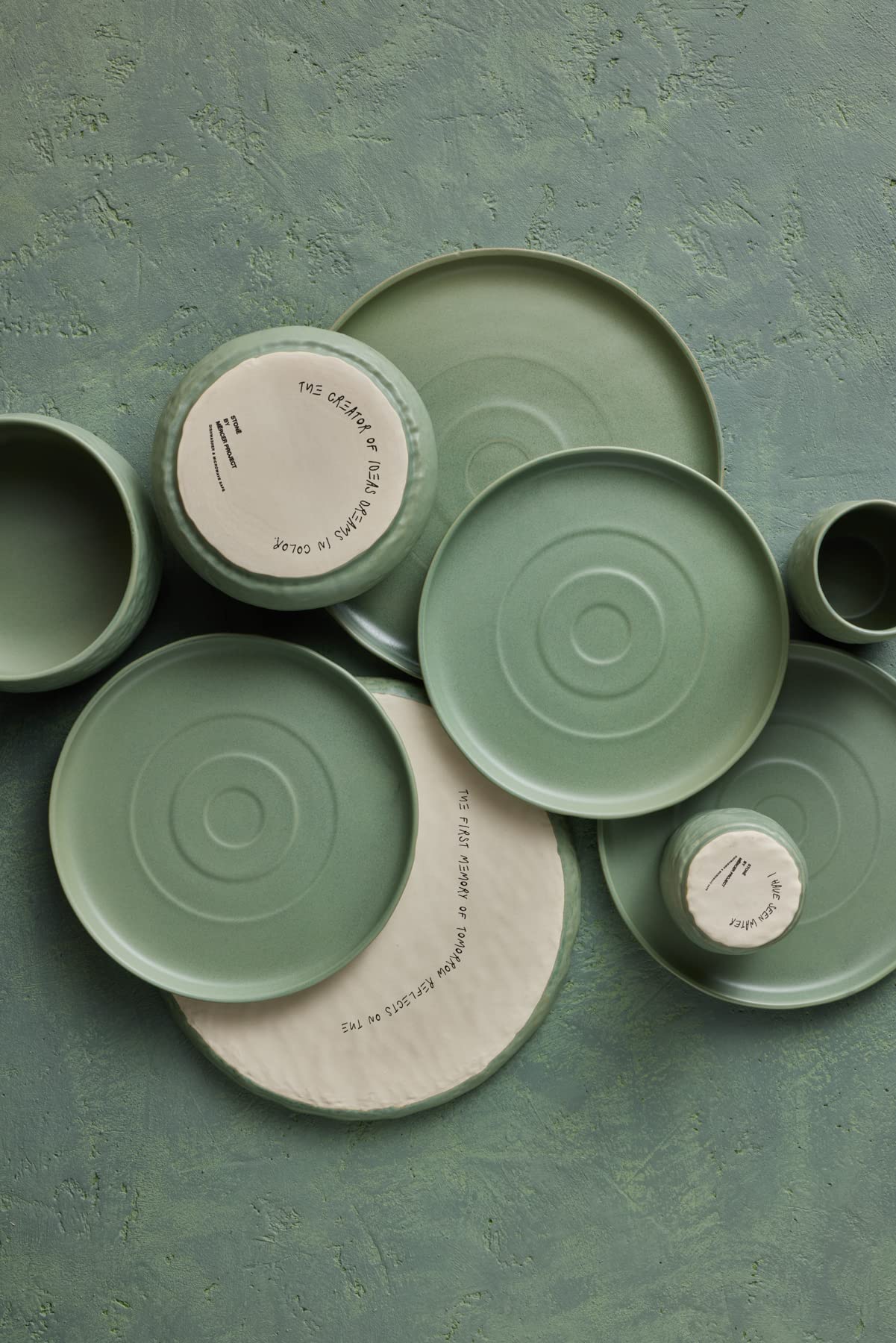 Mercer Project SHOSAI 16-Piece Stoneware Dinnerware Set - Modern Plates & Bowls Set for 4, Sage Green - Elegant Tableware for Everyday Dining, Dinner Parties & Home Decor