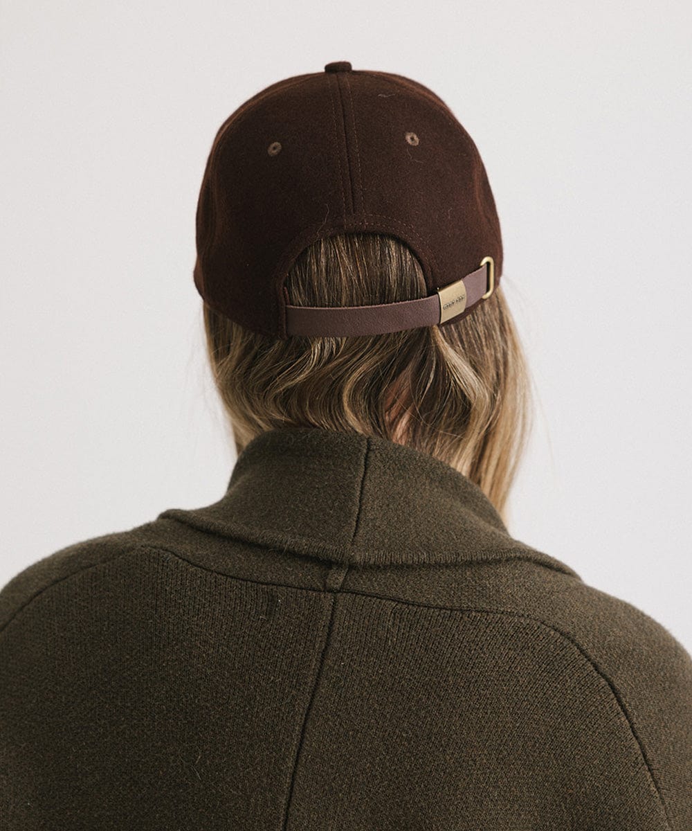 Premium Aven Leather Baseball Cap for Men & Women - Stylish & Durable Leather Hat for Outdoor, Travel & Casual Wear