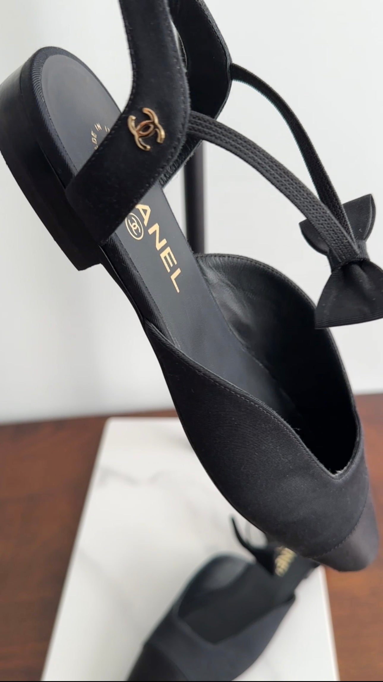 Chanel Fabric and Satin Cap Toe Bow Flats - Women's Size 40 Luxury Ballet Shoes for Wedding, Party & Formal Occasions