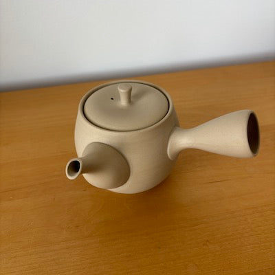 Premium Tokoname White Smoke Kyusu Teapot - Handcrafted Japanese Ceramic Round Teapot for Green Tea, Oolong & Herbal Tea Brewing - Perfect for Home, Office & Tea Ceremonies