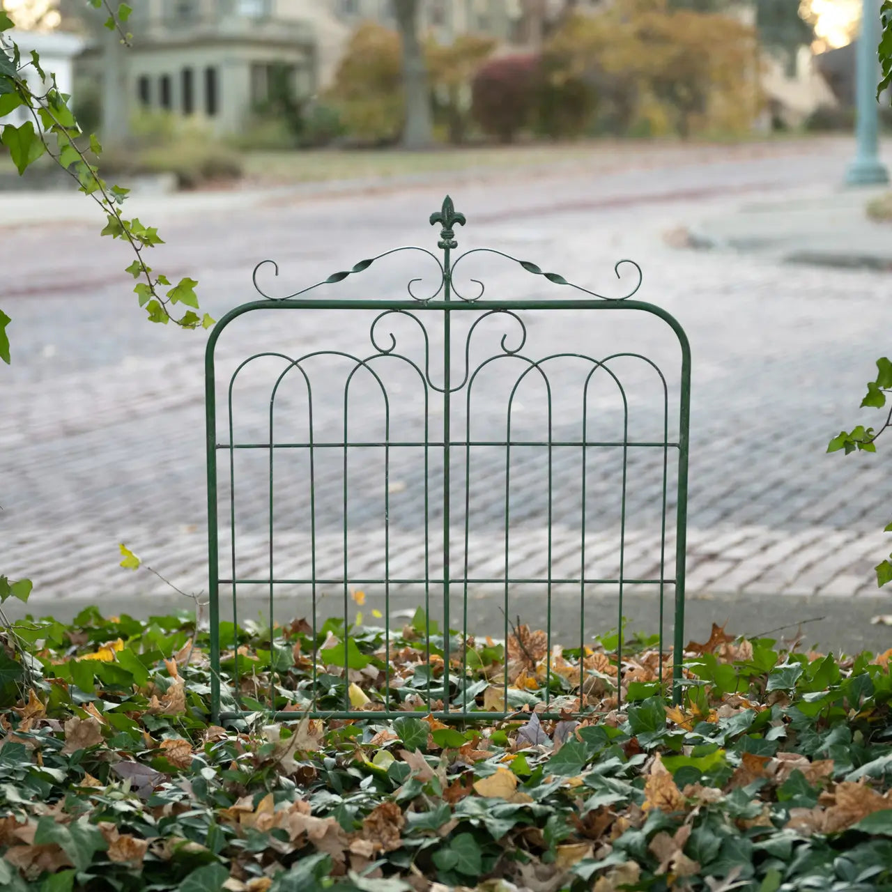 Vintage Rustic Garden Gate - Handcrafted Iron Gate for Outdoor Garden, Yard, and Farmhouse Entrance - Perfect for Cottage, Patio, and Landscape Decoration