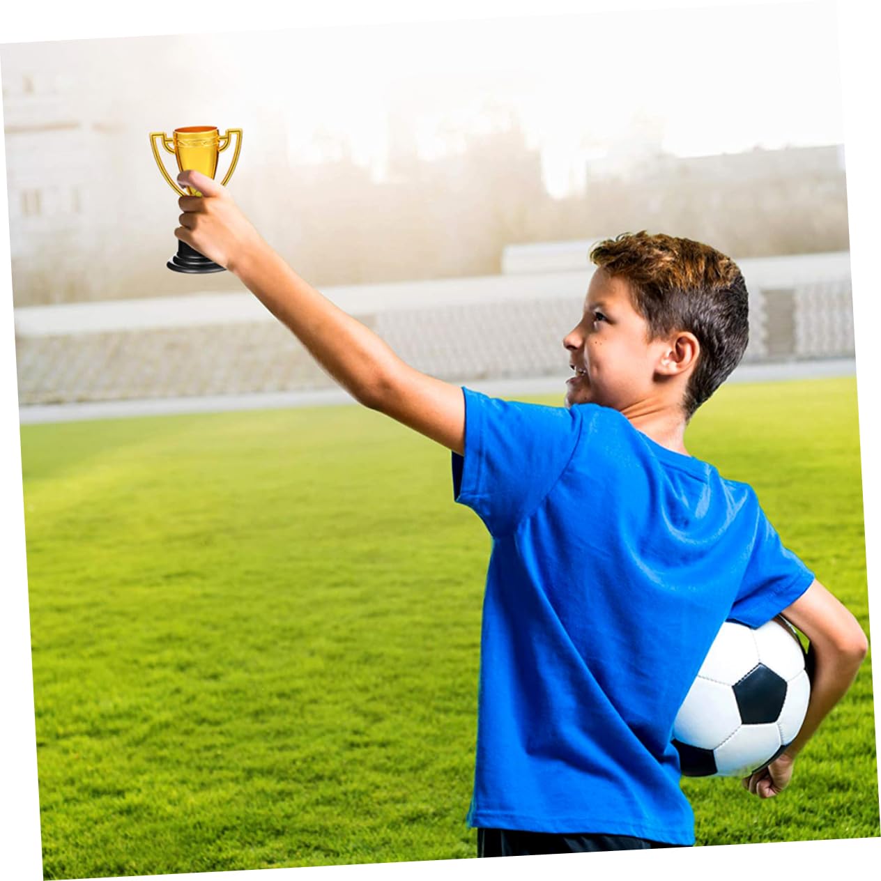 CANIGHT 10PCS Plastic Gold Cup Toys - Mini Reward Medals & Trophies for Kids - Perfect for Birthday Parties, Classroom Rewards & Sports Events