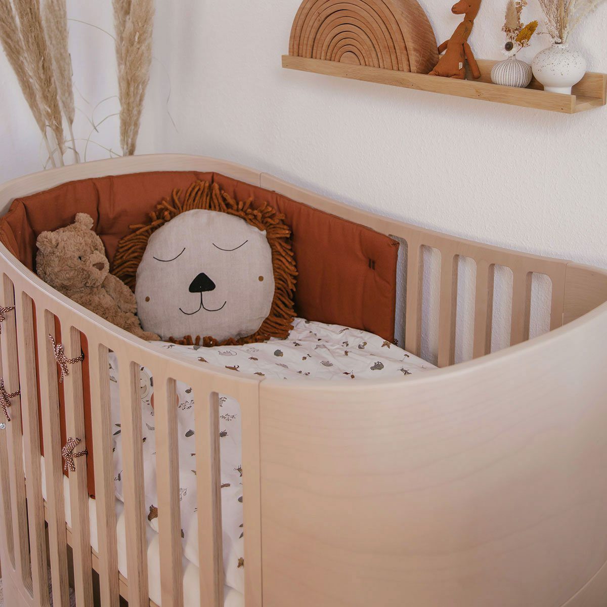 LEANDER Classic Wooden Cot - Whitewash Finish - Premium Baby Crib for Nursery & Bedroom - Safe & Stylish Infant Bed for Newborns to Toddlers