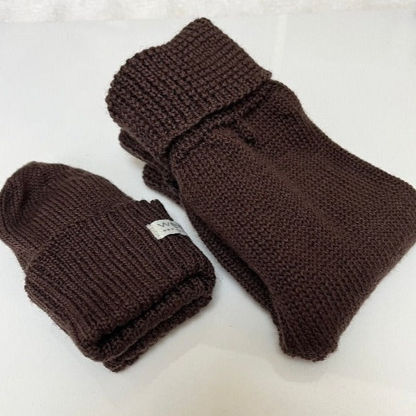 Stylish Jodhpurs and Beanie Set for Women - Equestrian Riding Outfit & Winter Fashion Accessories | Perfect for Horseback Riding, Casual Wear & Cold Weather
