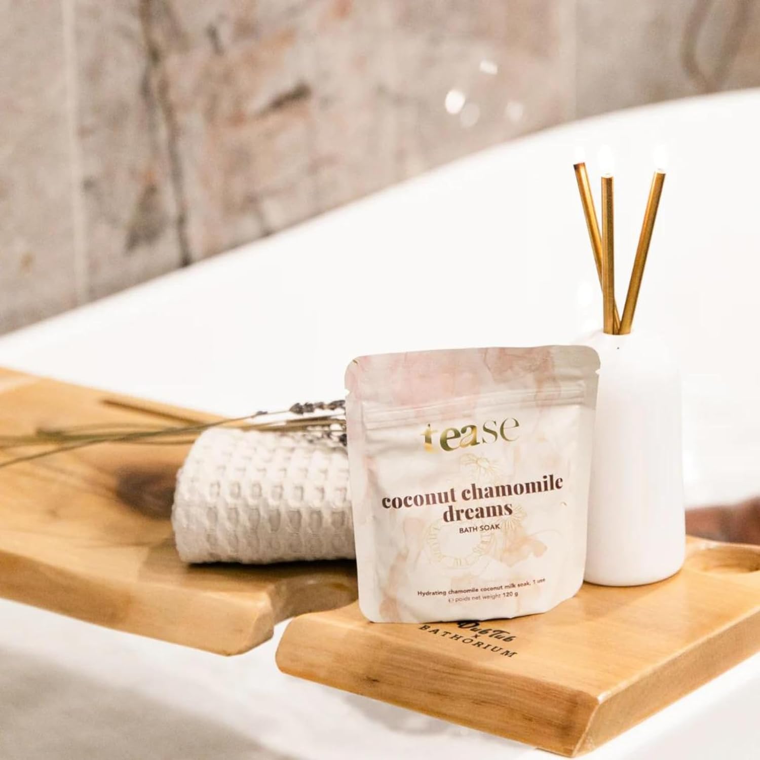 Tease Tea Coconut Chamomile Dreams Bath Soak - Luxury Spa Epsom Salt for Moisturizing & Softening Skin | Bubble Bath with Essential Oils & Organic Egyptian Chamomile Flowers (600g) - Perfect for Post-Workout Relaxation & Self-Care Evenings