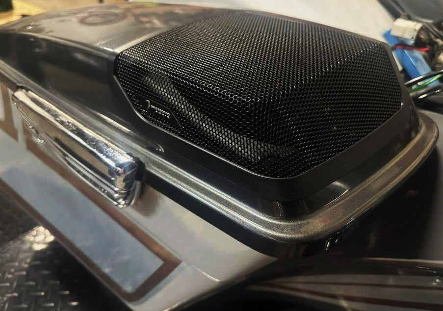 1998-2013 Harley Davidson® Cut In Lid Kit with MP692 Speakers (2Ω) - MSMP692LK13 - Upgrade Your Motorcycle Audio System for Long Rides & Road Trips