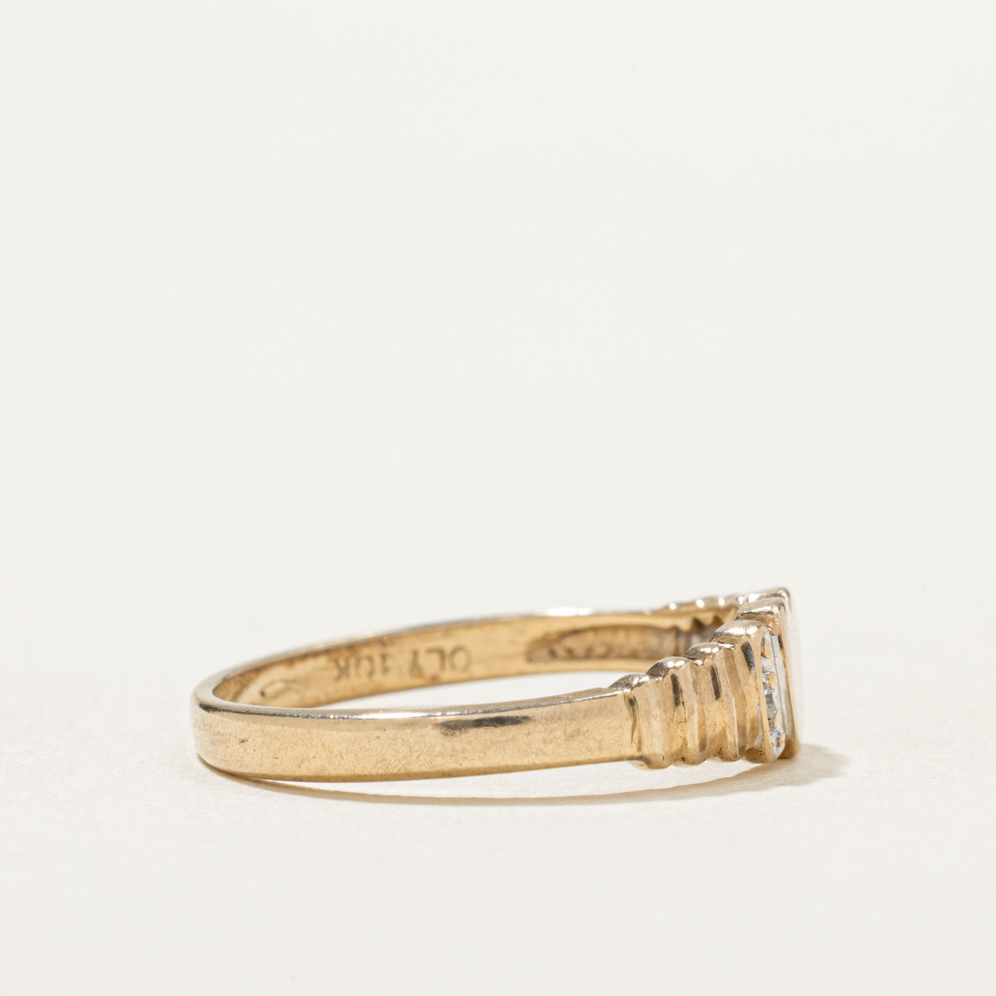 10K Gold Diamond Grooved Heart Ring - 0.015ctw, Size 7 - Perfect for Valentine's Day Gifts, Anniversary Presents & Romantic Occasions