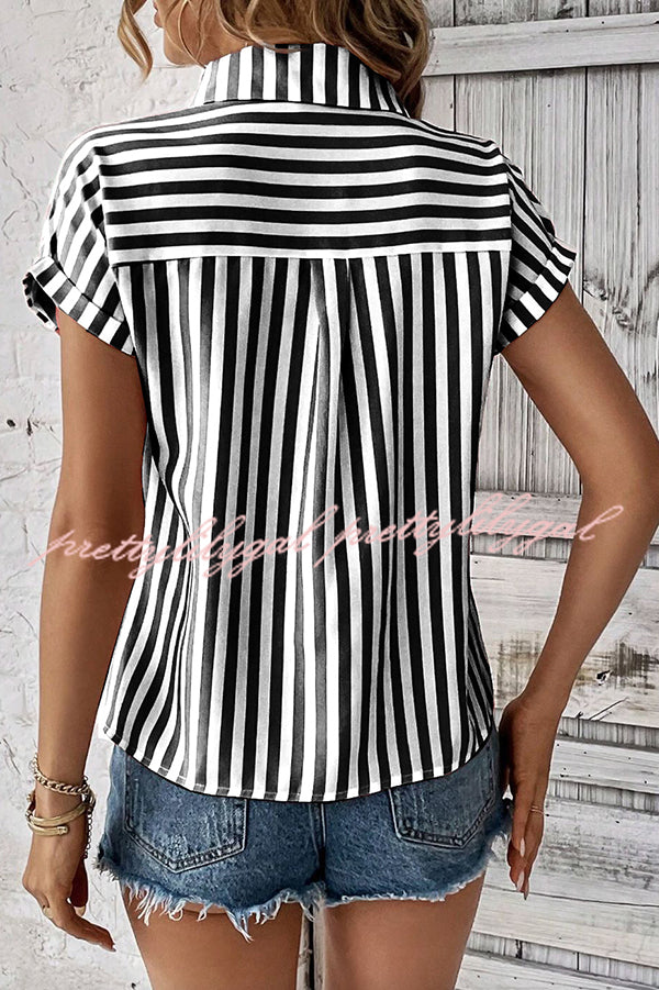 Men's Striped Print Short Sleeve Pocket Shirt - Casual Summer Button Down Top for Beach, Office & Outdoor Activities