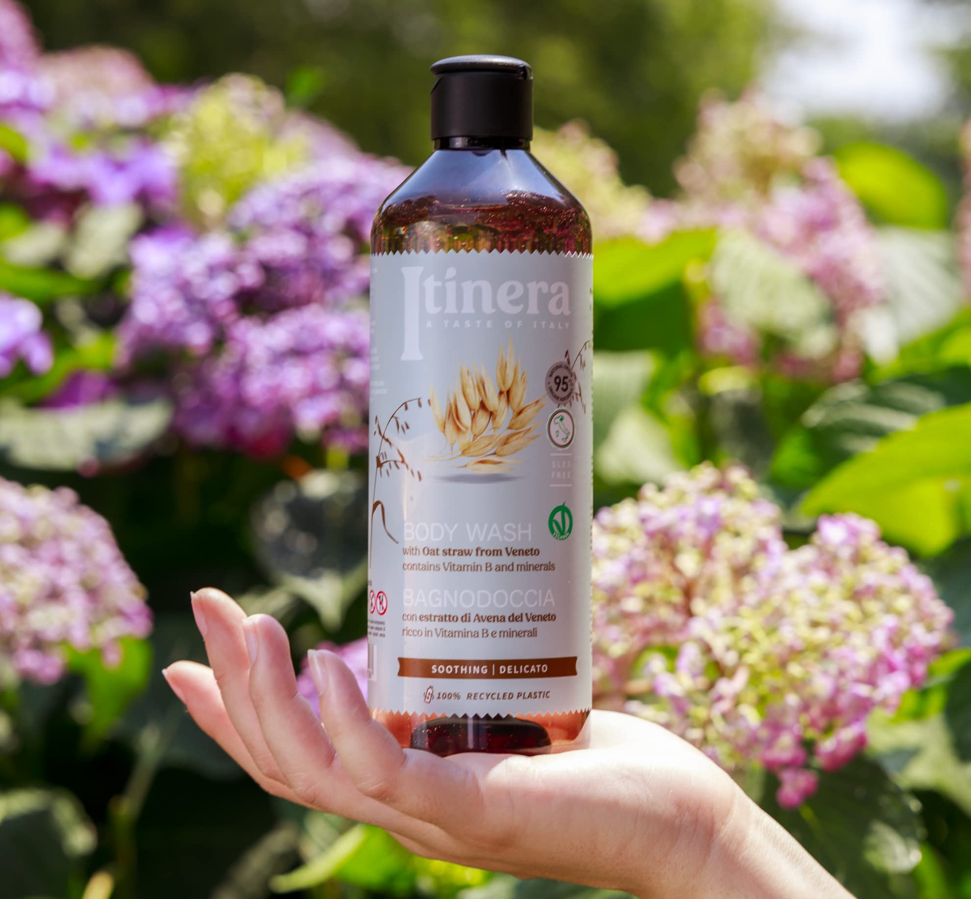 Itinera Soothing Oat Straw Body Wash with Aloe Vera & Glycerin (12.51 fl oz) - Vegan, 95% Natural Ingredients from Veneto - Gentle Cleansing for Dry, Sensitive Skin - Perfect for Daily Shower & Spa Relaxation