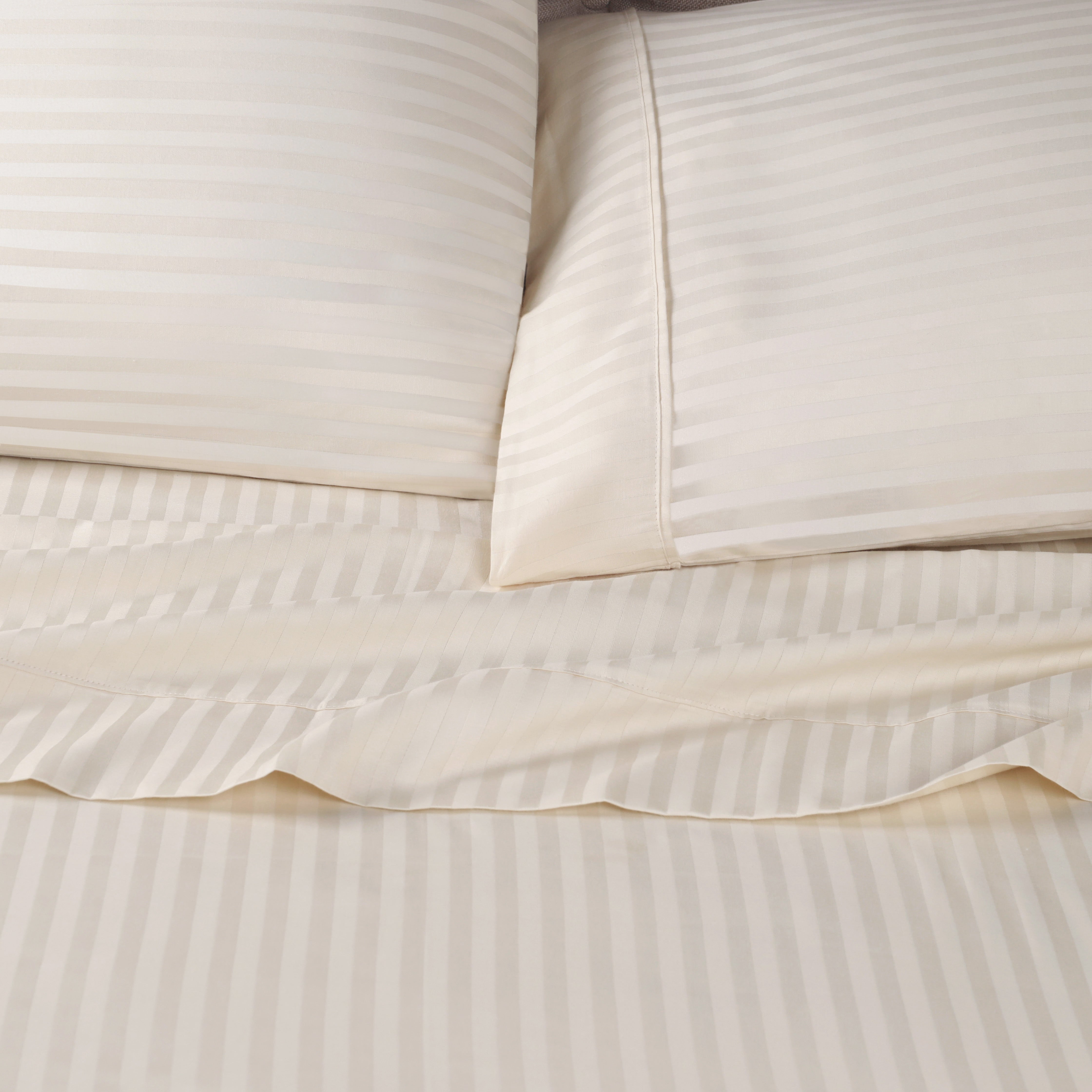 Premium 100% Egyptian Cotton 300 Thread Count Sheet Set - Deep Pocket Fitted, Flat Sheet & Pillowcases - Soft Breathable Bedding for Luxury Hotels & Home Use