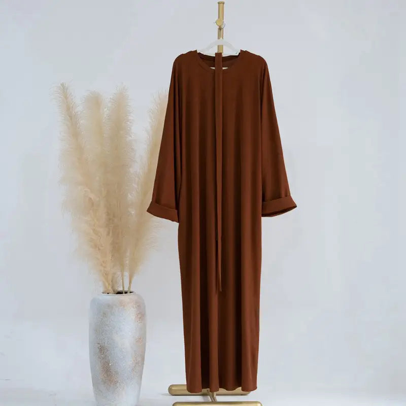 Stylish Winter & Fall Muslim Women Abaya Dress - Soft Thread Knitted Fabric - Perfect for Prayer, Mosque & Special Occasions
