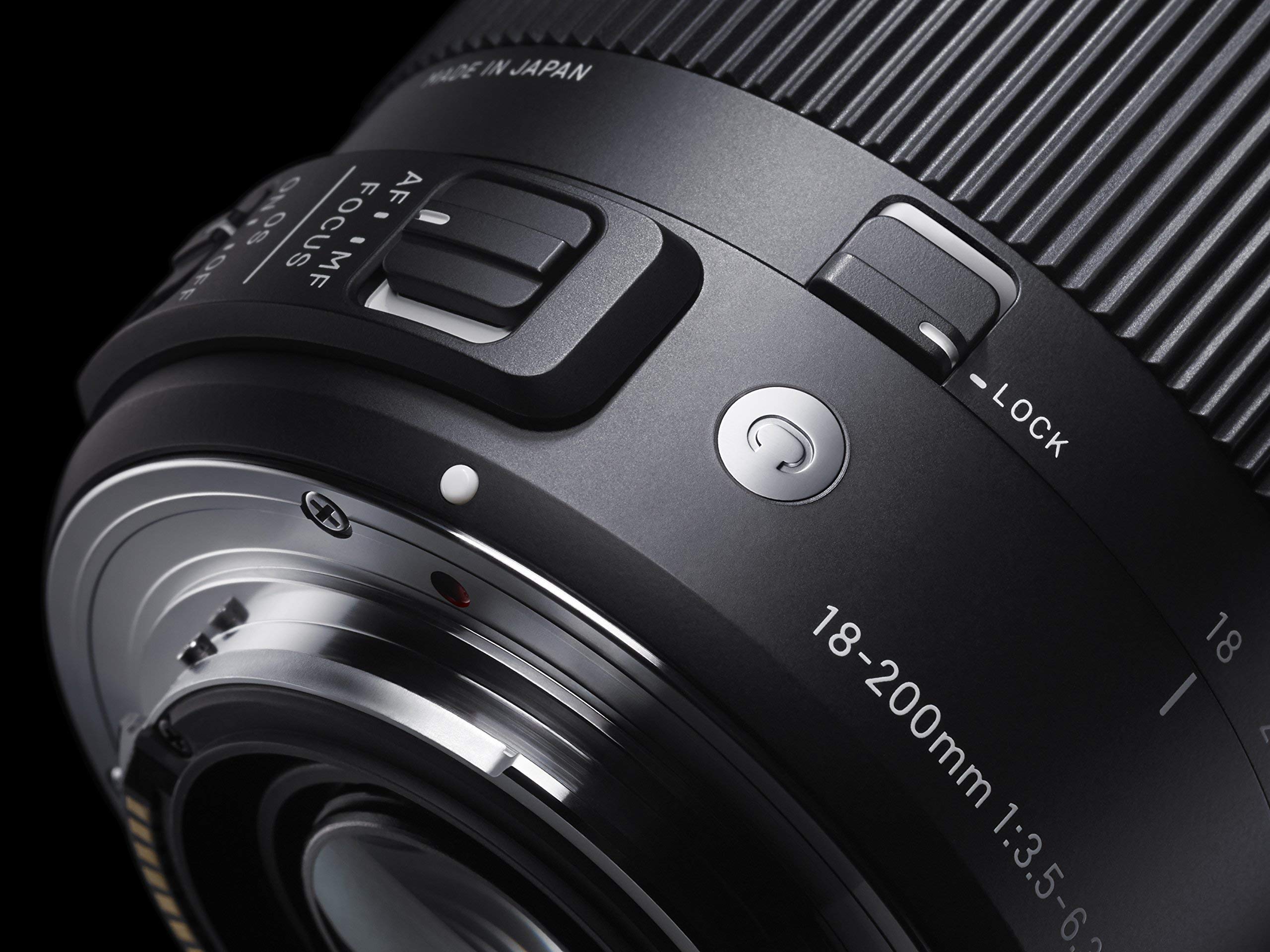 Sigma 18-200mm F3.5-6.3 DC Macro OS HSM Lens for Canon EF Mount - Refurbished | Telephoto Zoom Lens for Travel, Wildlife & Portrait Photography