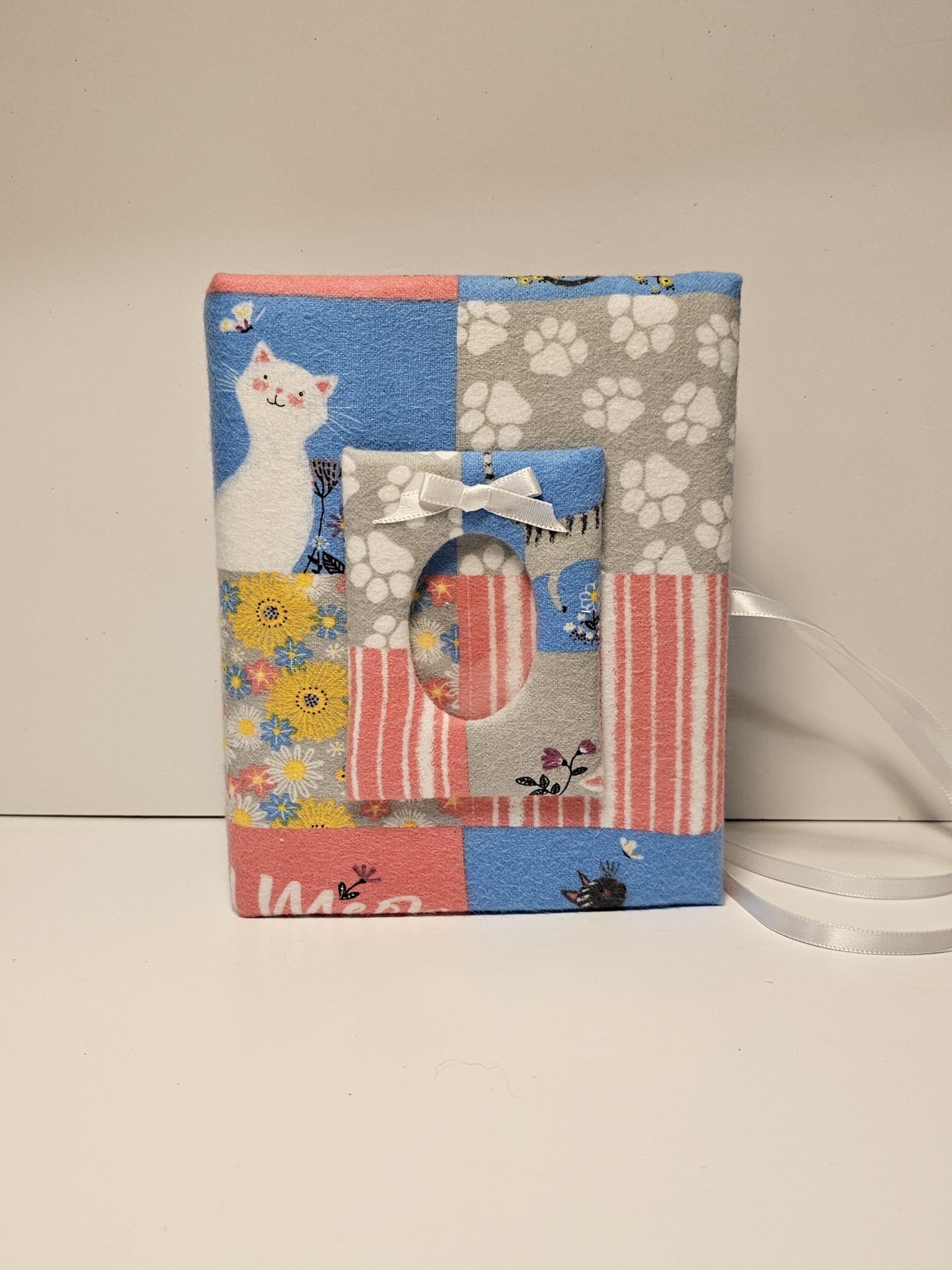 Handmade Custom Fabric Photo Album for Cats & Kittens - Holds 100 4x6 Photos - Perfect for Pet Memories, Baby Photos & Wedding Keepsakes
