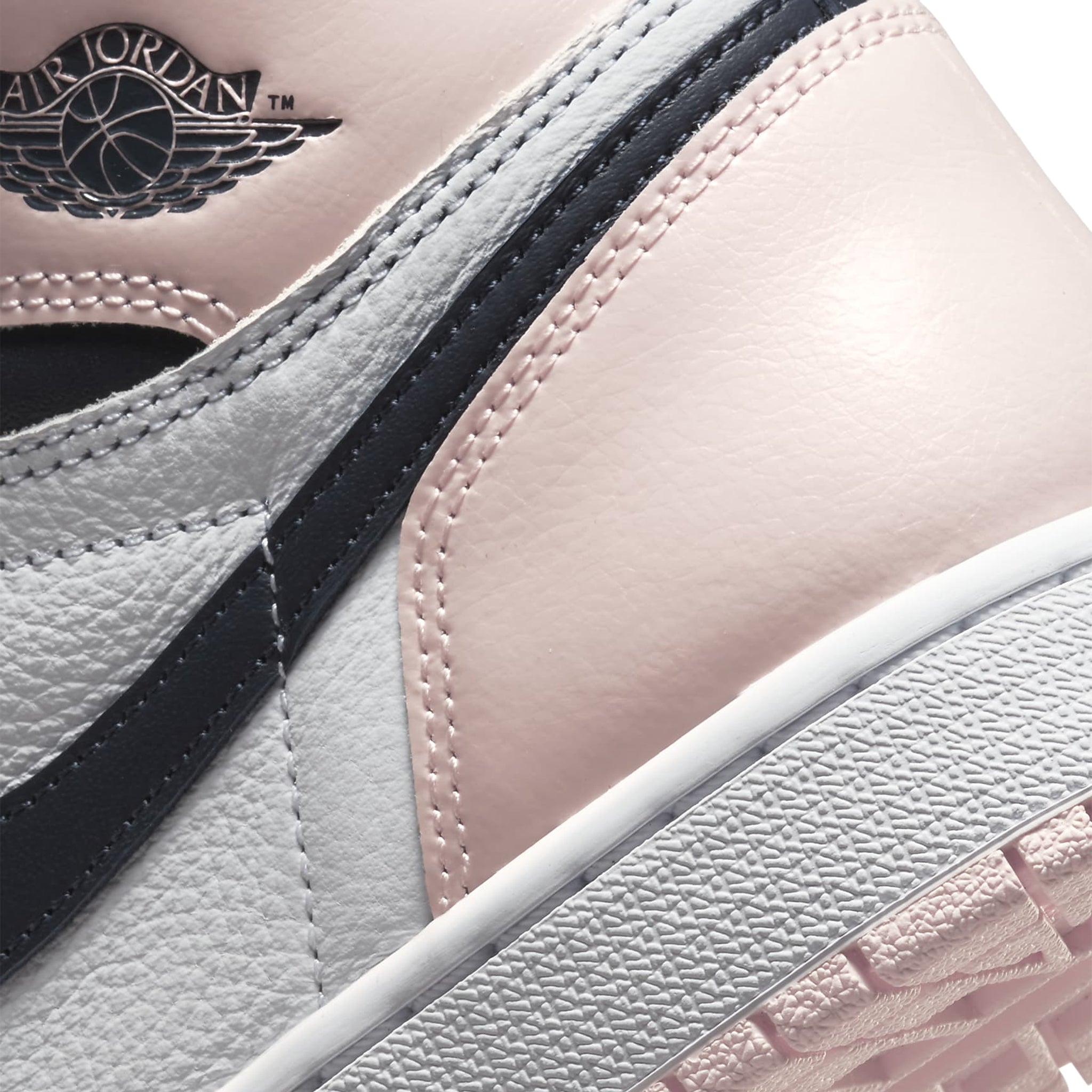Air Jordan 1 Retro High OG Atmosphere Bubble Gum Women's Basketball Shoes - Stylish Sneakers for Streetwear & Casual Outfits