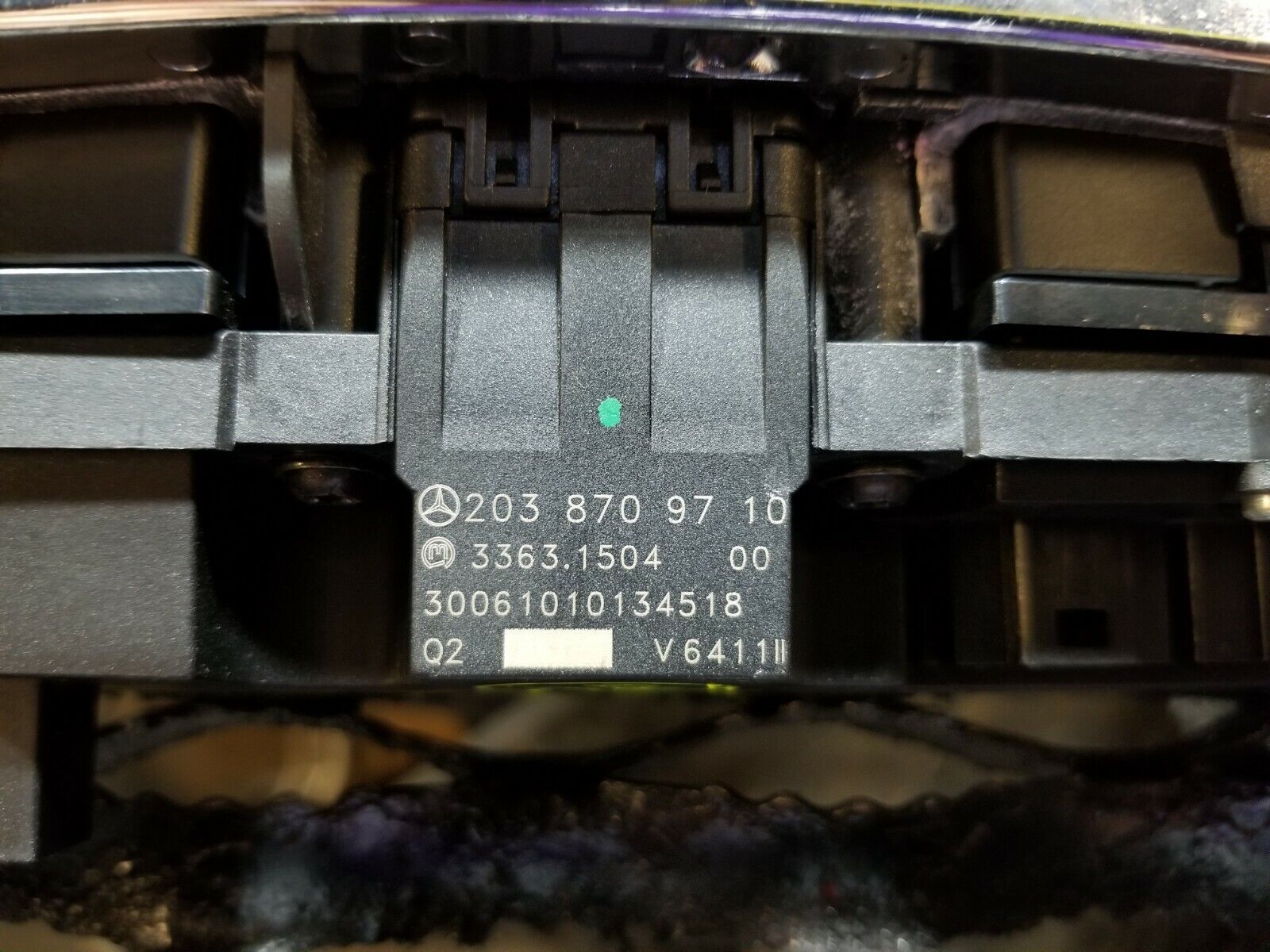 05 06 07 Mercedes W203 C350 OEM Wood Dash Hazard Switch Trim A2036808082 - Perfect for Interior Upgrades & Luxury Car Restoration