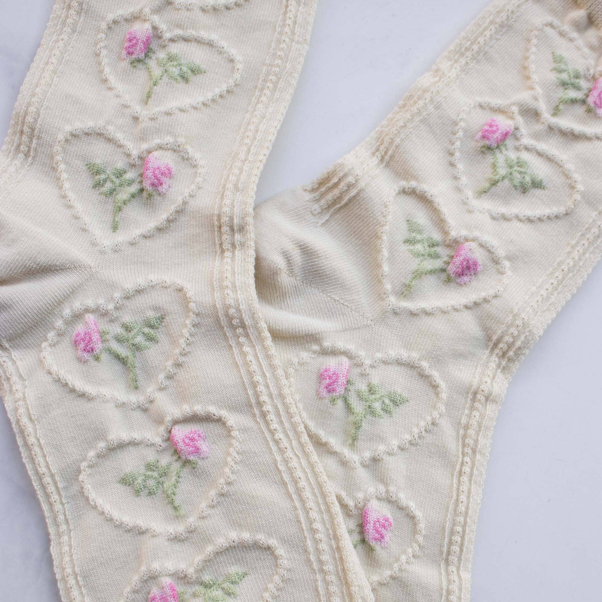 Vintage Rose Floral Crew Socks for Women - Soft Cream Cotton Ankle Socks - Perfect for Casual Wear, Gifts, and Everyday Comfort