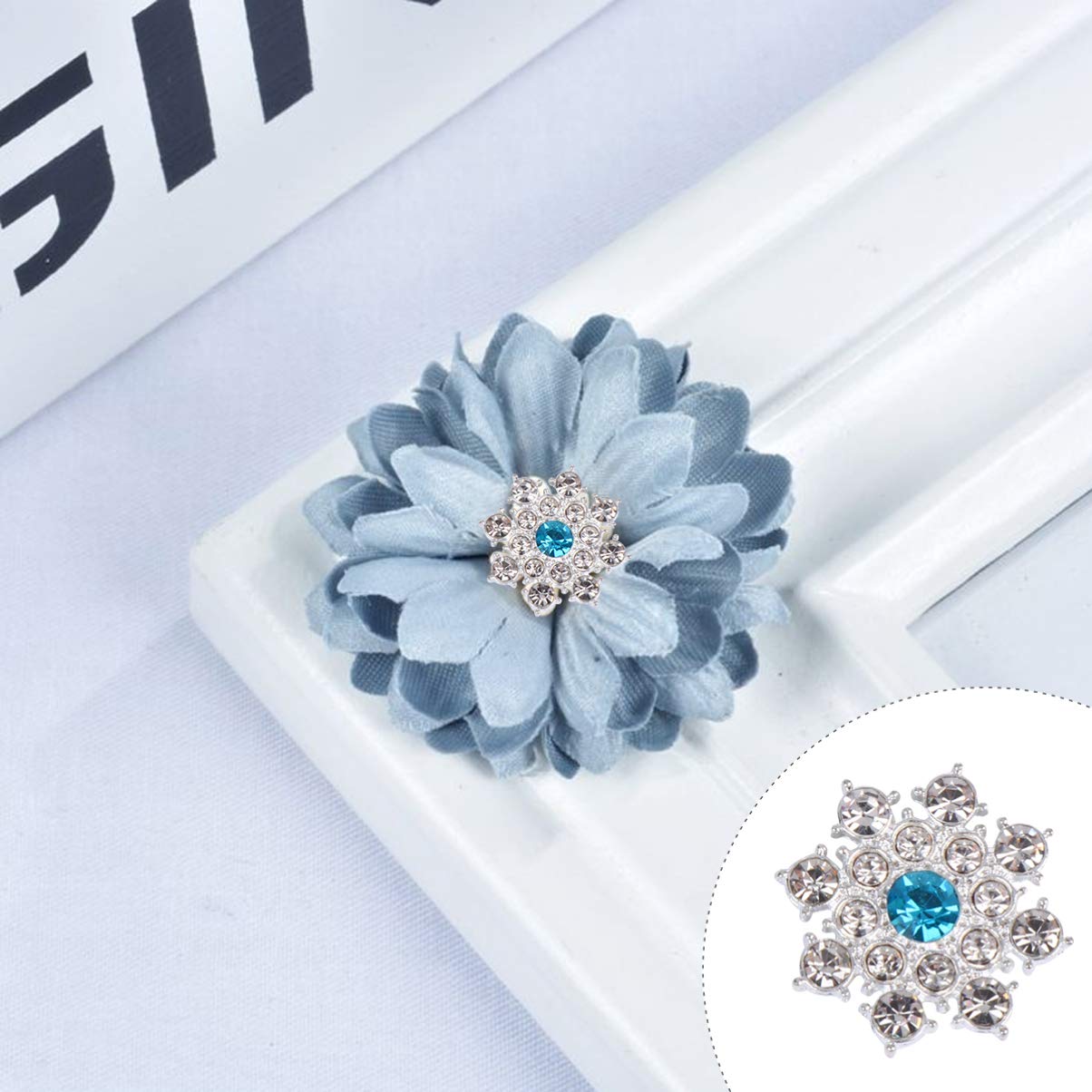 EXCEART 30pcs Crystal Snowflake Rhinestone Embellishments - Flat Back Rhinestone Appliques for DIY Crafts, Brooches, Hair Accessories & Scrapbooking - Perfect for Holiday Decorations, Wedding Favors & Gift Wrapping