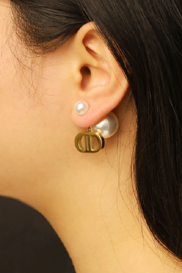Vintage Double D Shape Pearl Earrings for Women - Elegant White Pearl Stud Earrings for Daily Wear, Parties & Special Occasions