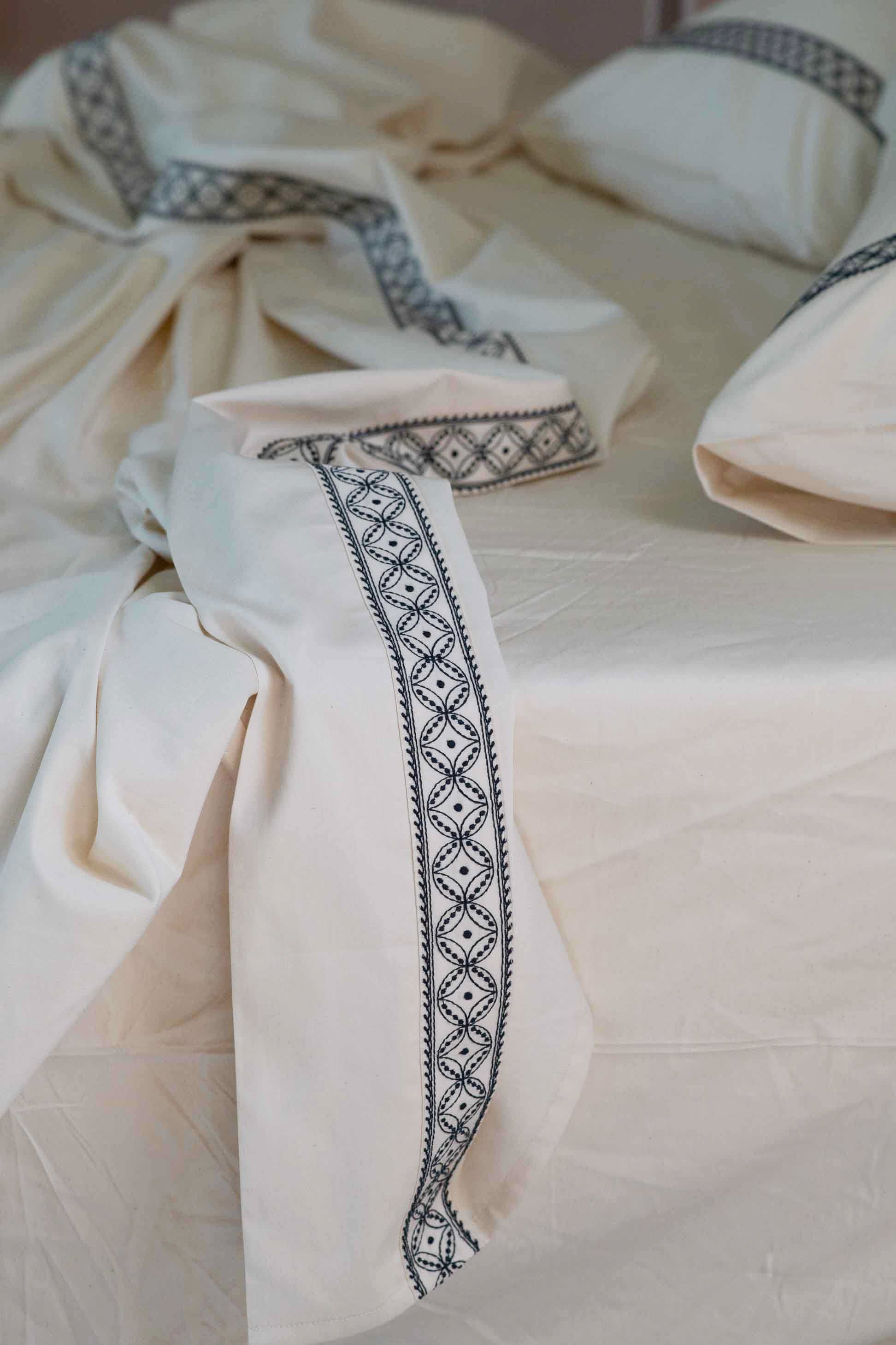 Organic Cotton Sheet Set - Soft & Breathable Bed Sheets for a Comfortable Sleep - Perfect for Home, Hotel, and Guest Room Use