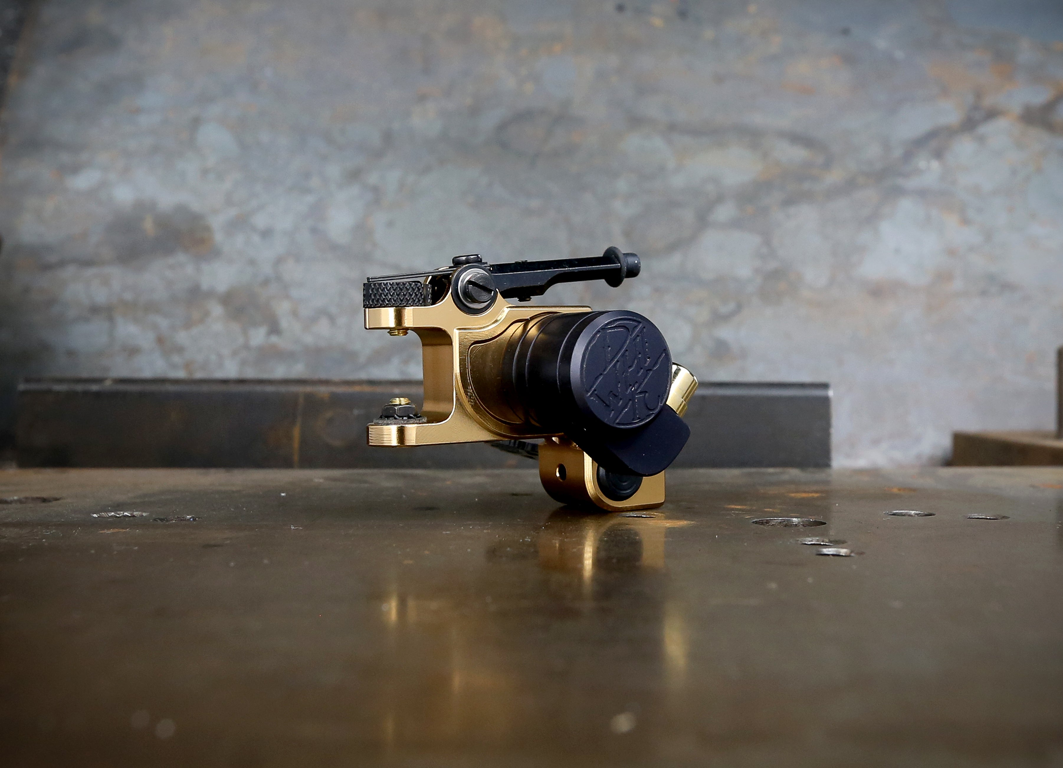 Dan Kubin V3/23 Sidewinder Gold x Black RCA Cable - High-Quality Audio Connector for Home Theater, Studio Recording & DJ Equipment