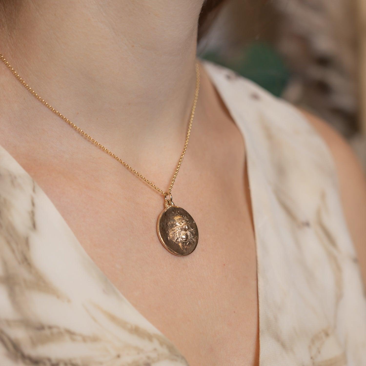 14K Gold Honey Bee Pendant Necklace - Dainty Bee Jewelry for Women, Gift for Her, Birthday, Anniversary, Valentine's Day - Perfect for Everyday Wear & Special Occasions