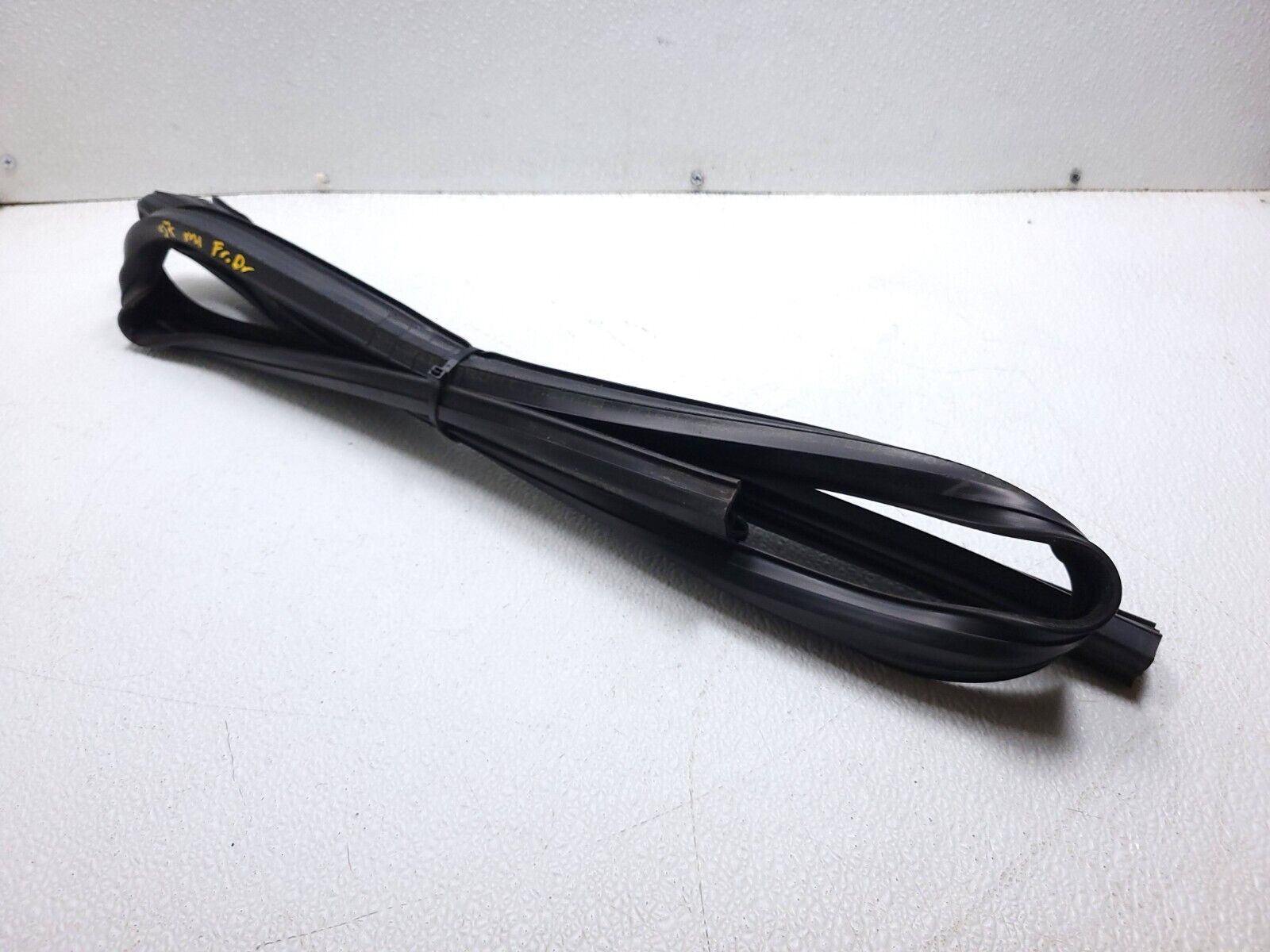 2006-2011 Mercedes ML500 Left Front Driver Side Door Weatherstrip Seal OEM Replacement - Perfect for Weather Protection & Noise Reduction While Driving