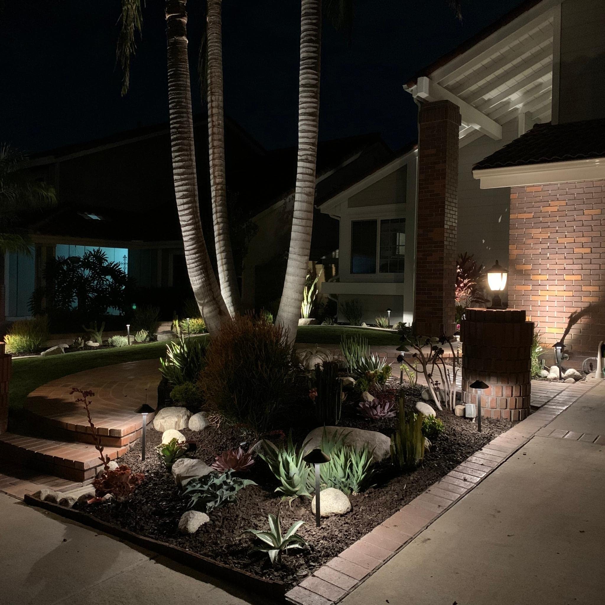 Premium Outdoor LED Pathway Lights - Waterproof Wired Cast Aluminum Landscape Lighting for Driveways, Gardens & Walkways - Bronze Finish - Perfect for Patios, Yards & Commercial Landscapes