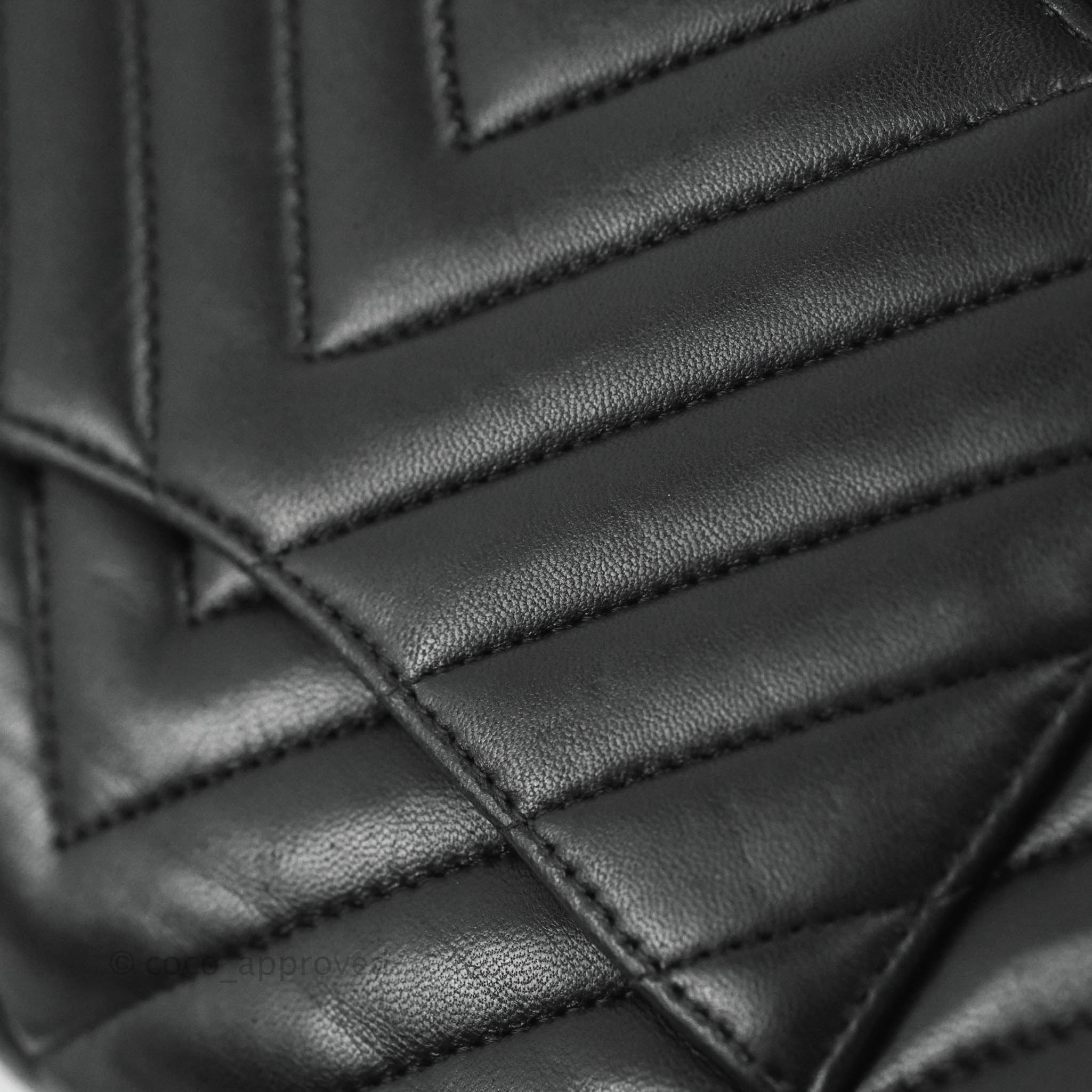 Chanel Classic Chevron M/L Medium Double Flap Bag in So Black Lambskin Leather - Luxury Handbag for Women, Perfect for Evening Events & Special Occasions
